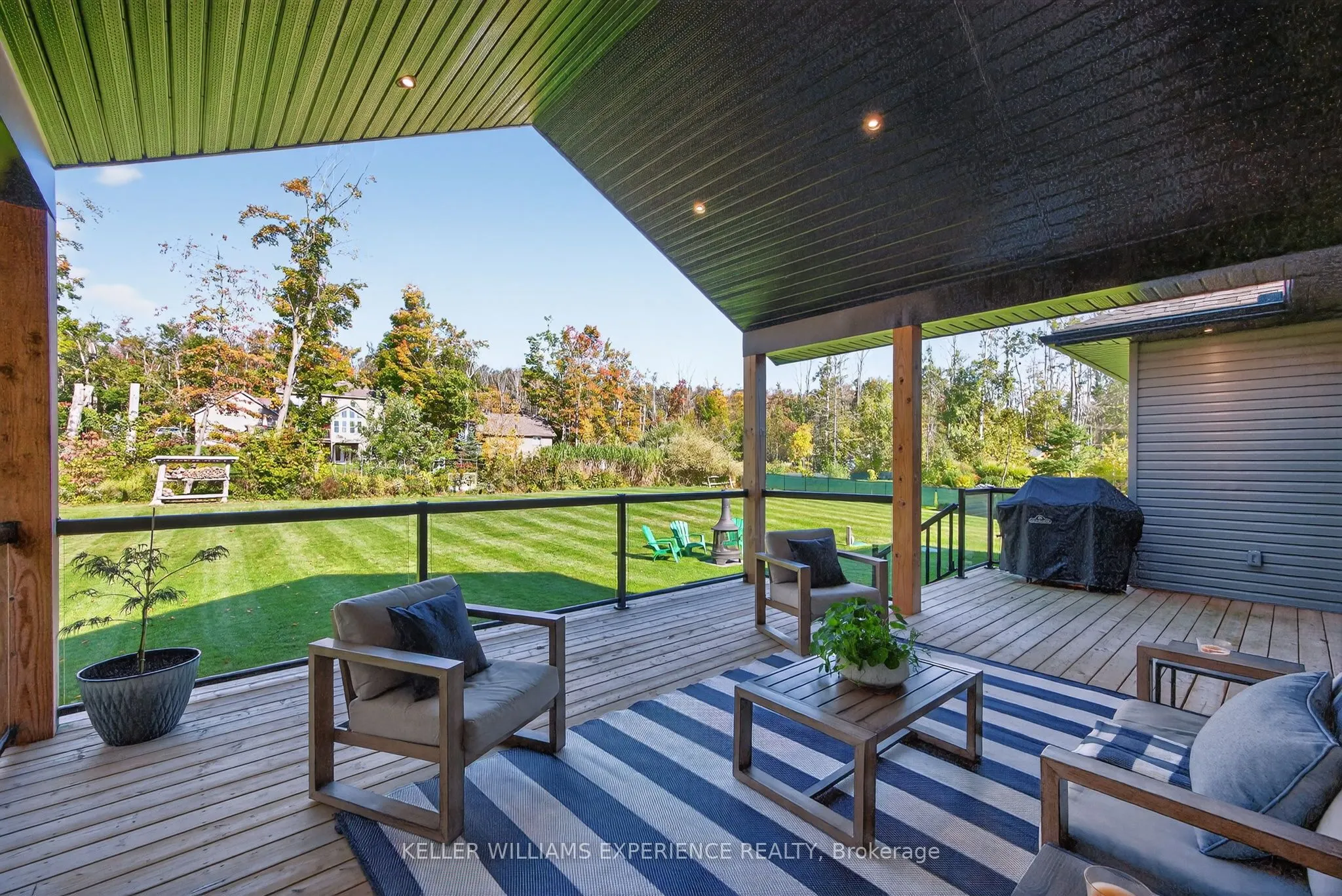 1016 Lakeshore Road E