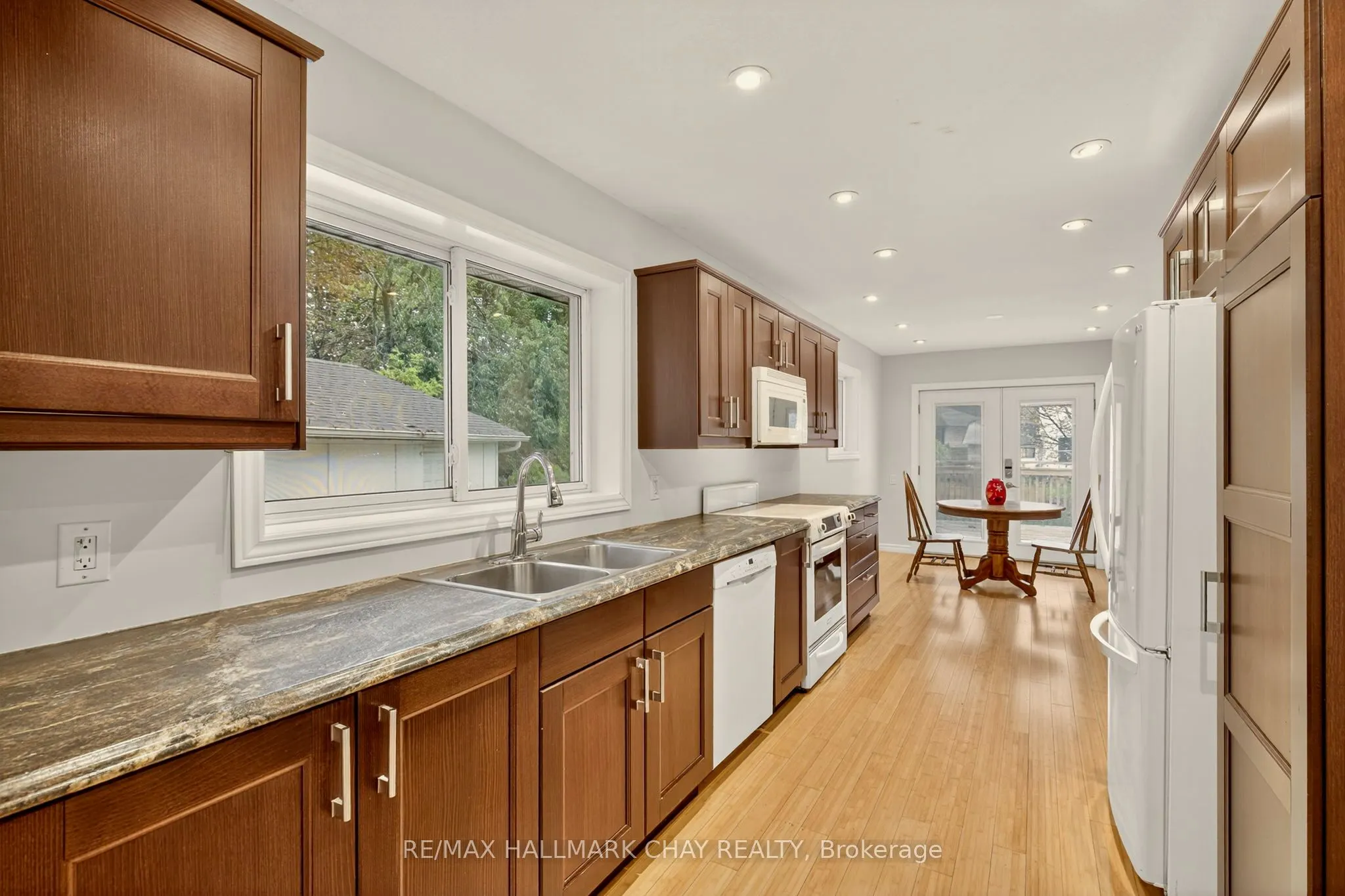 29 Oakley Park Square