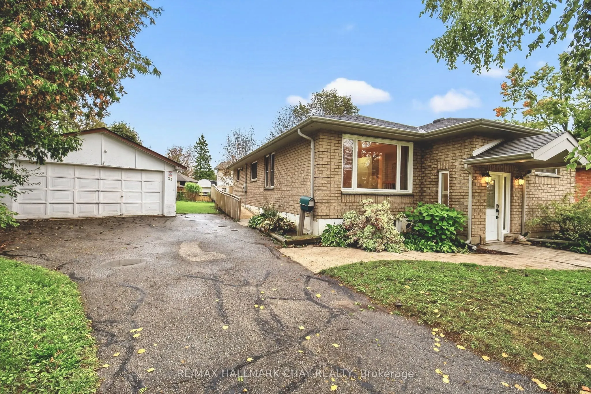 29 Oakley Park Square
