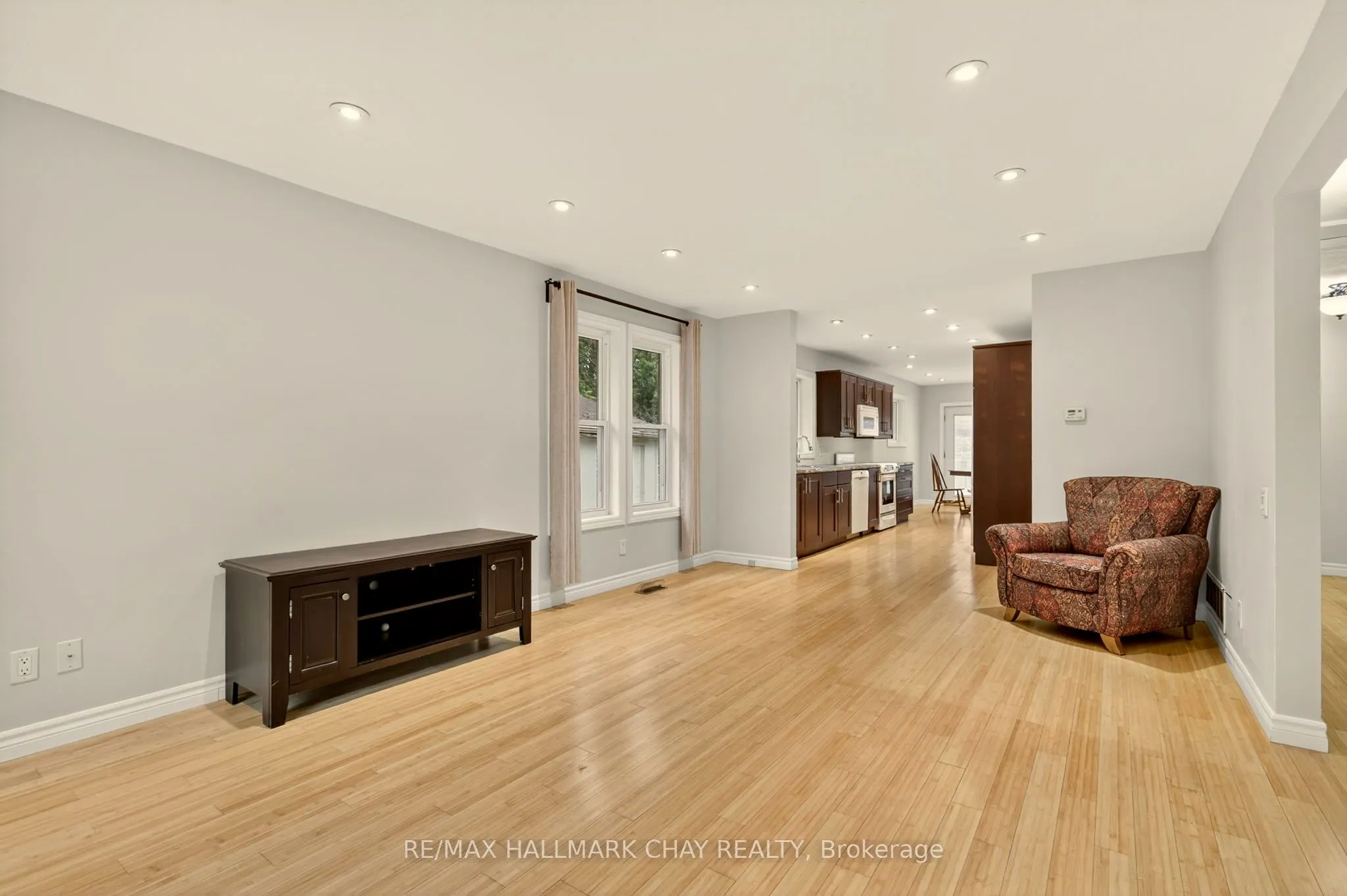 29 Oakley Park Square