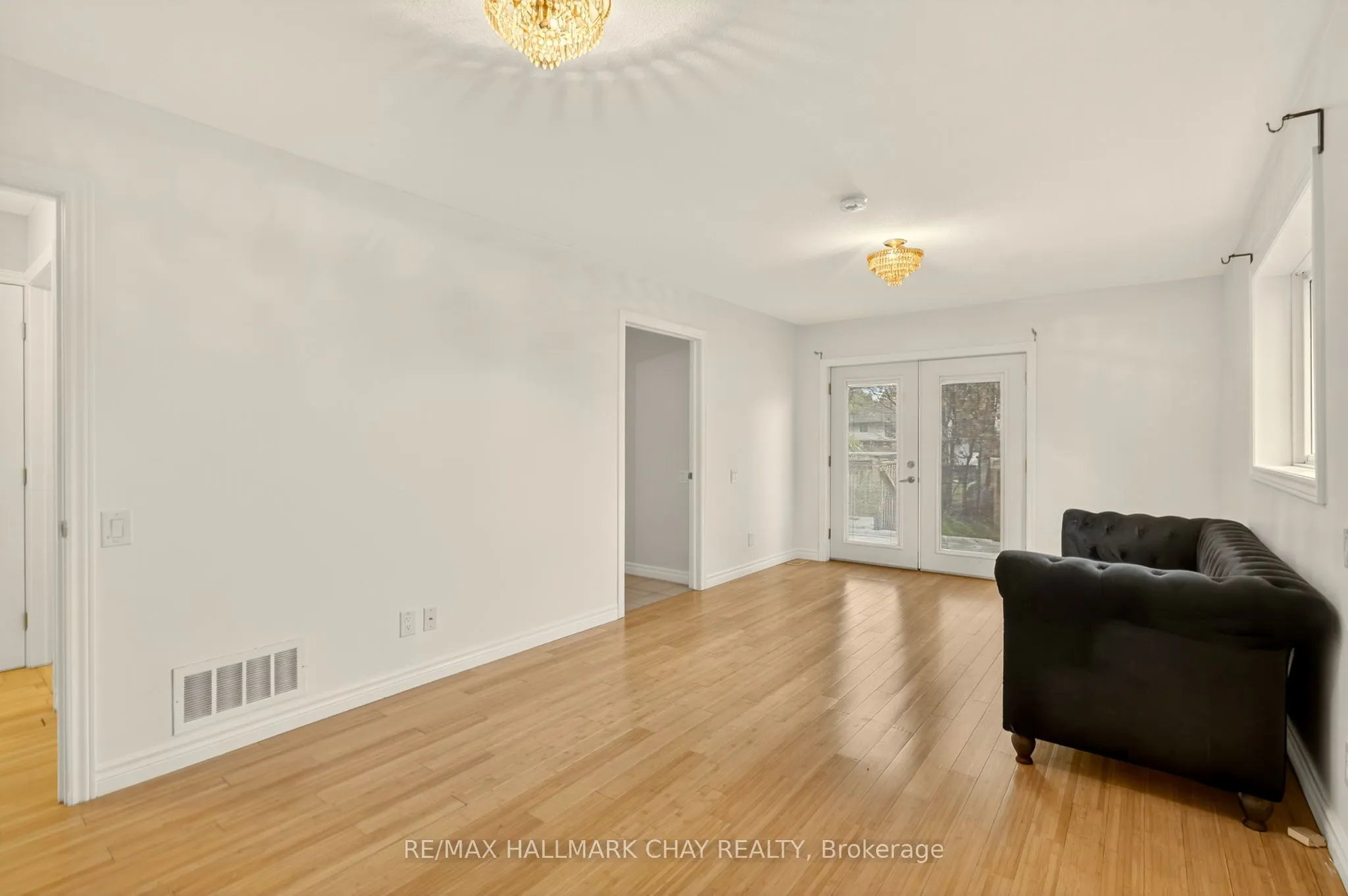 29 Oakley Park Square