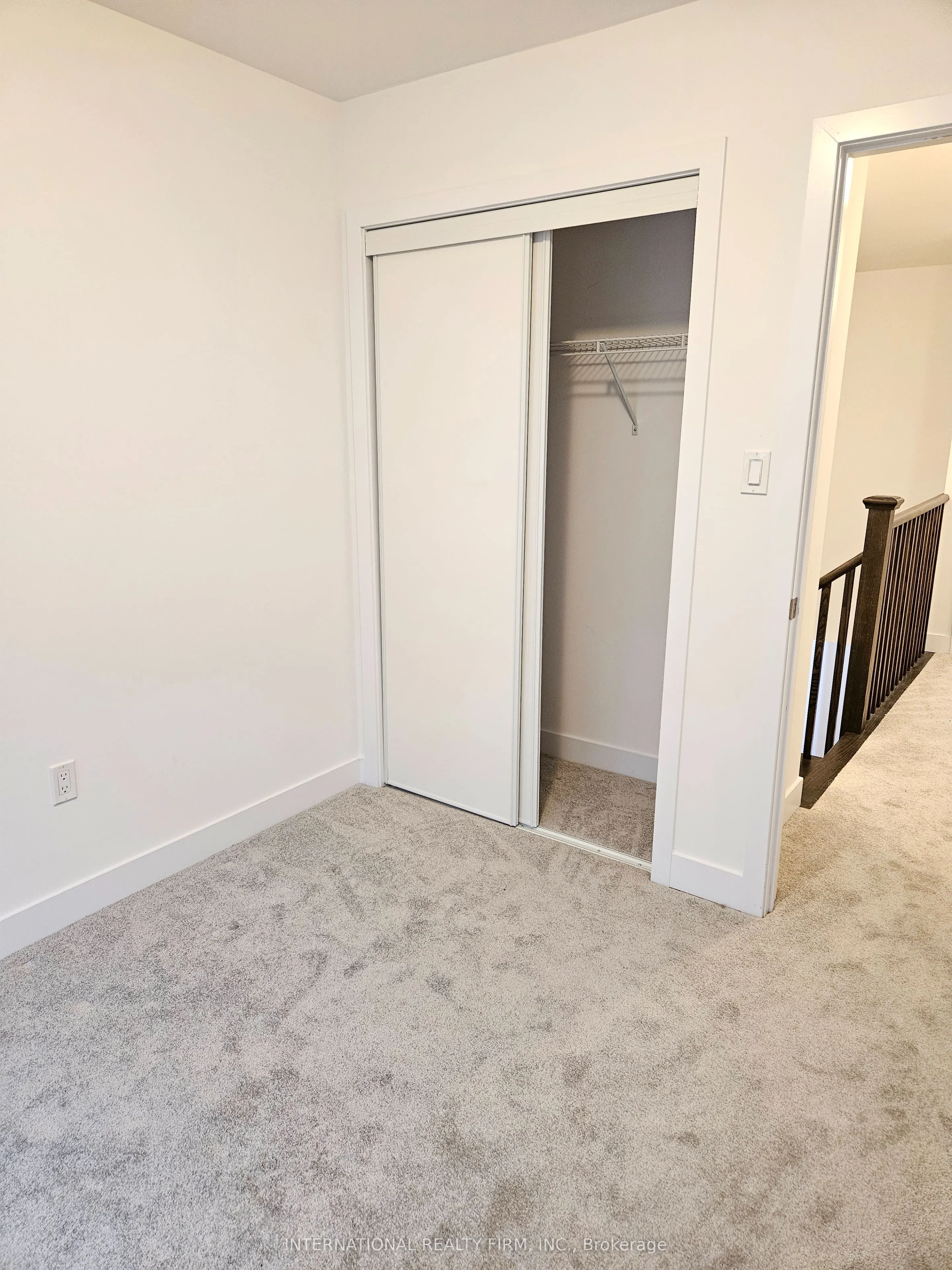 33 Turnberry Lane