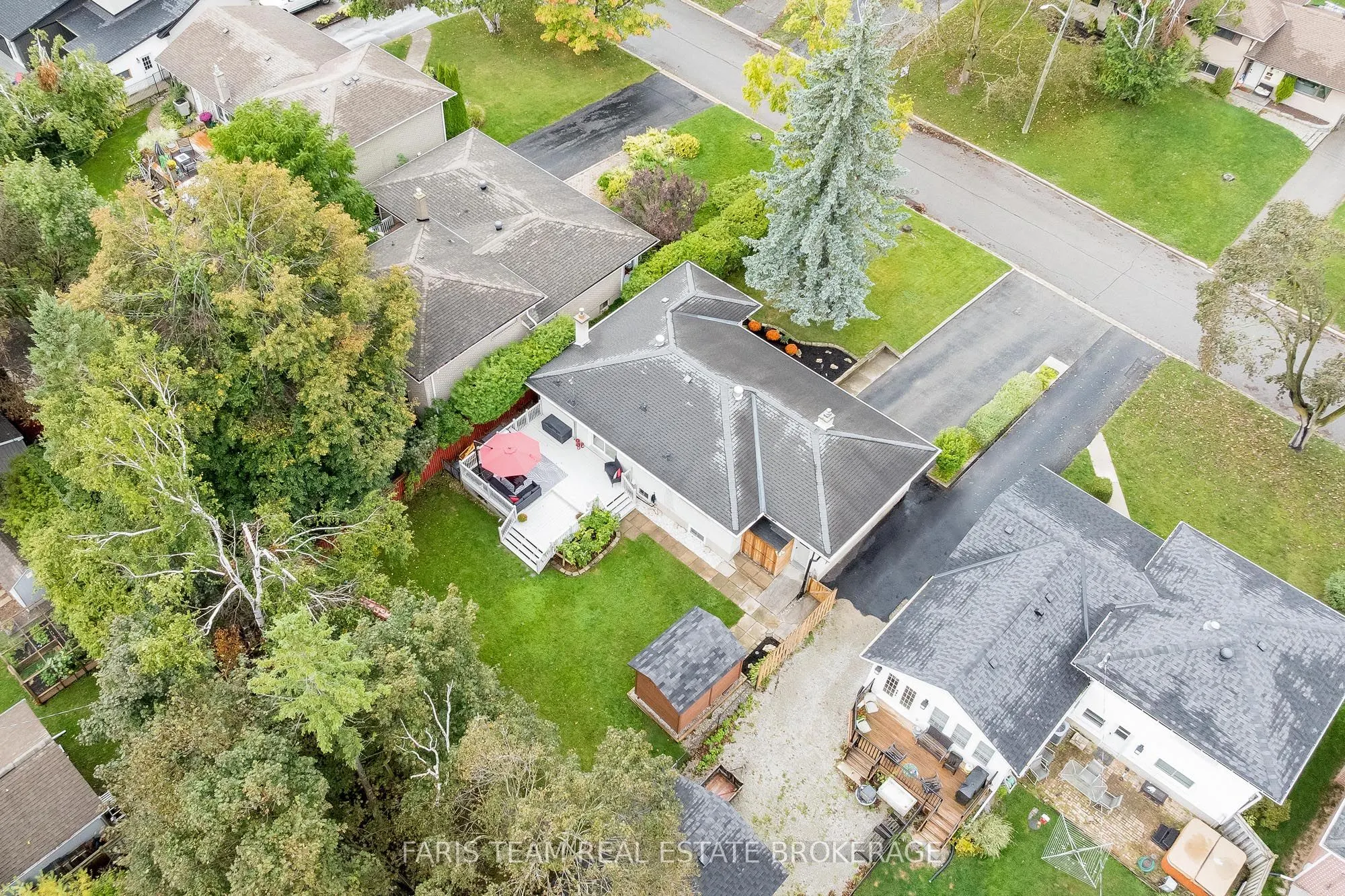 27 Ottaway Avenue