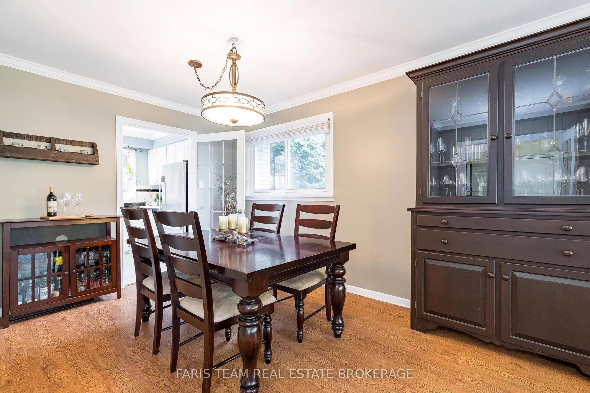 27 Ottaway Avenue