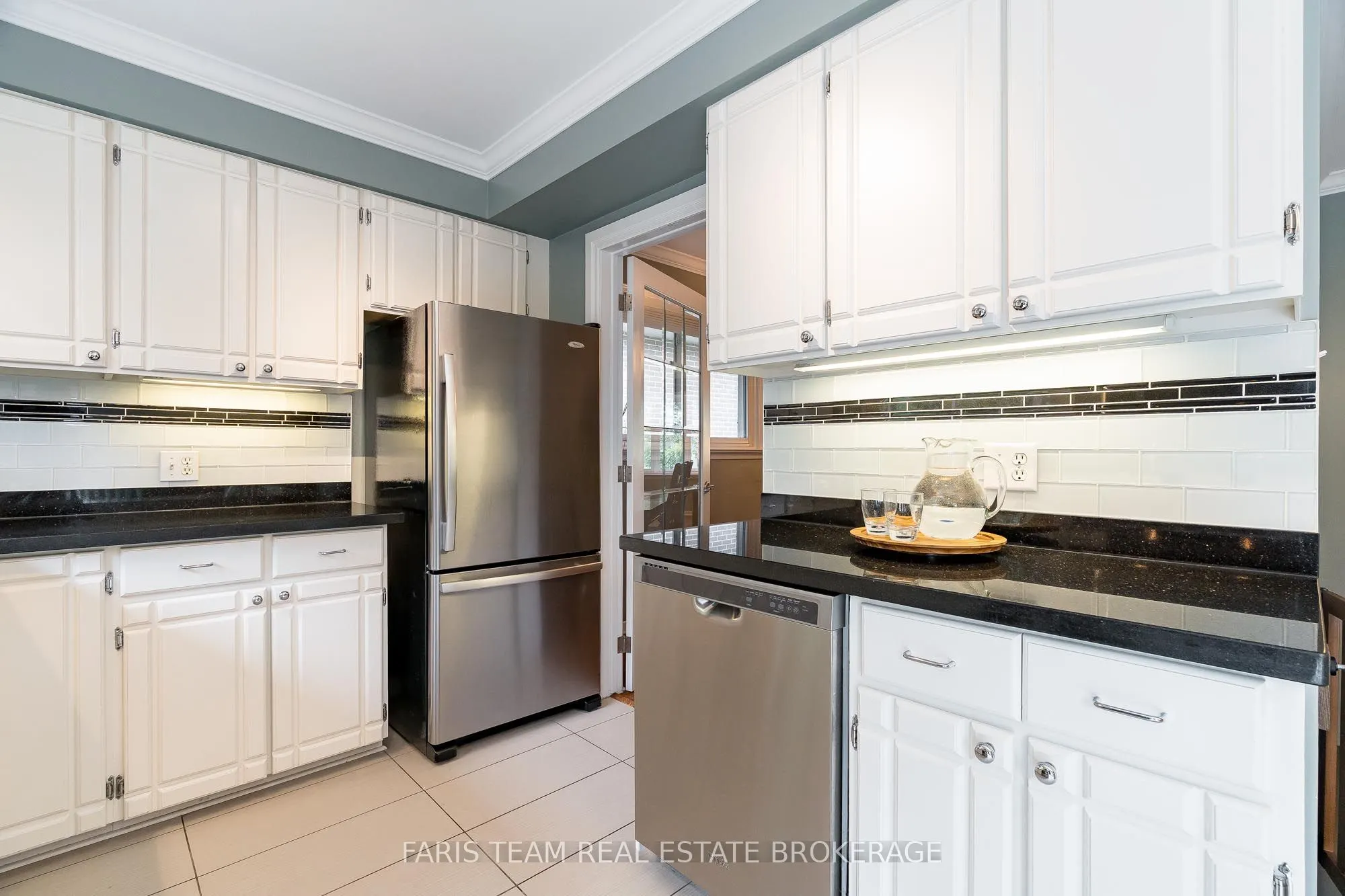 27 Ottaway Avenue