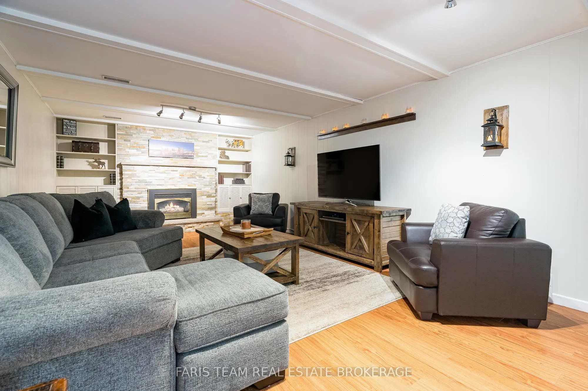 27 Ottaway Avenue