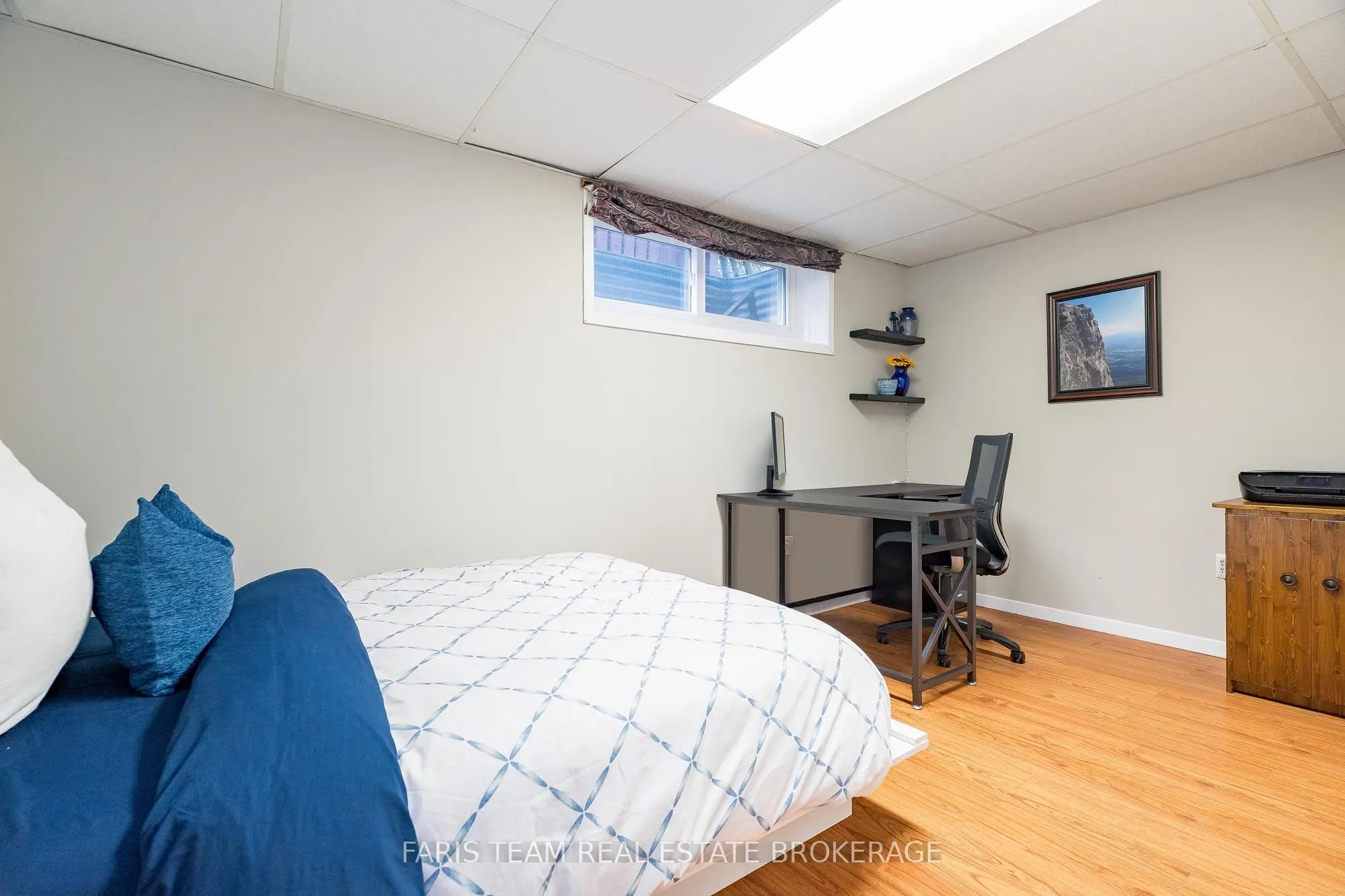 27 Ottaway Avenue