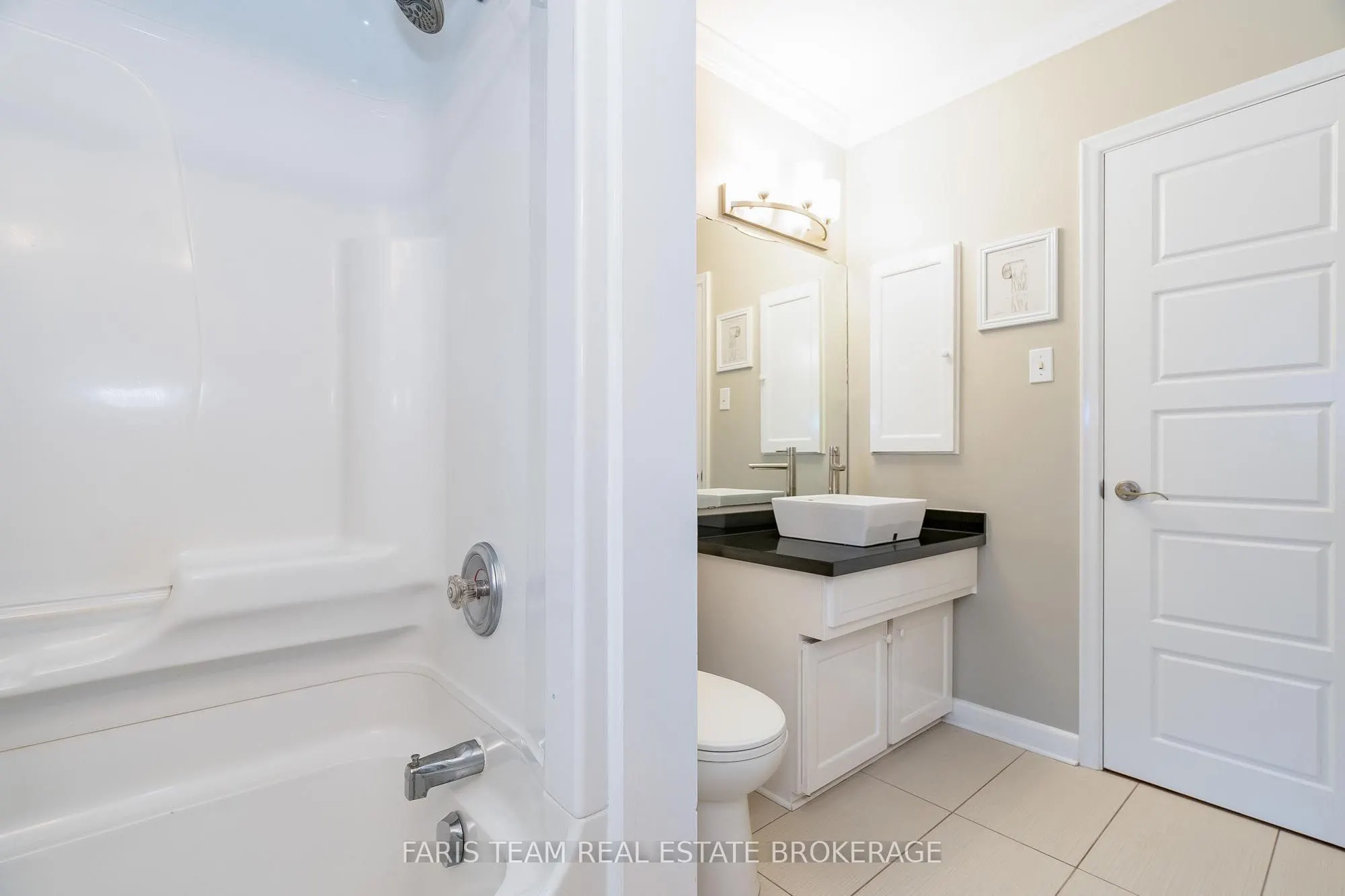 27 Ottaway Avenue