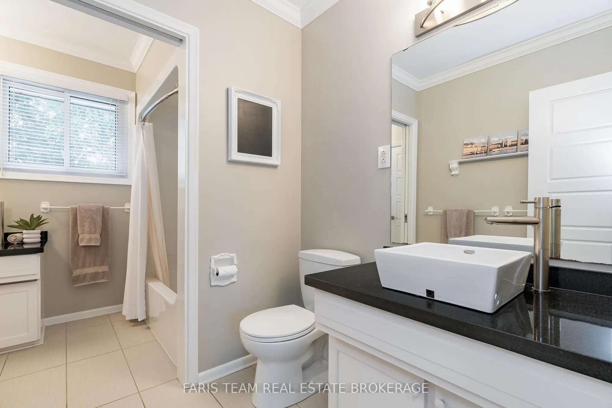 27 Ottaway Avenue