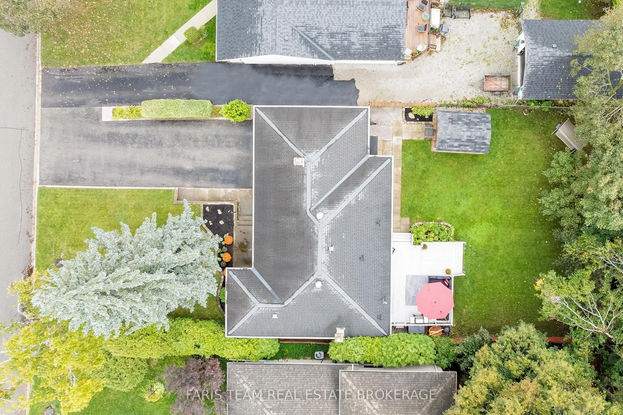 27 Ottaway Avenue