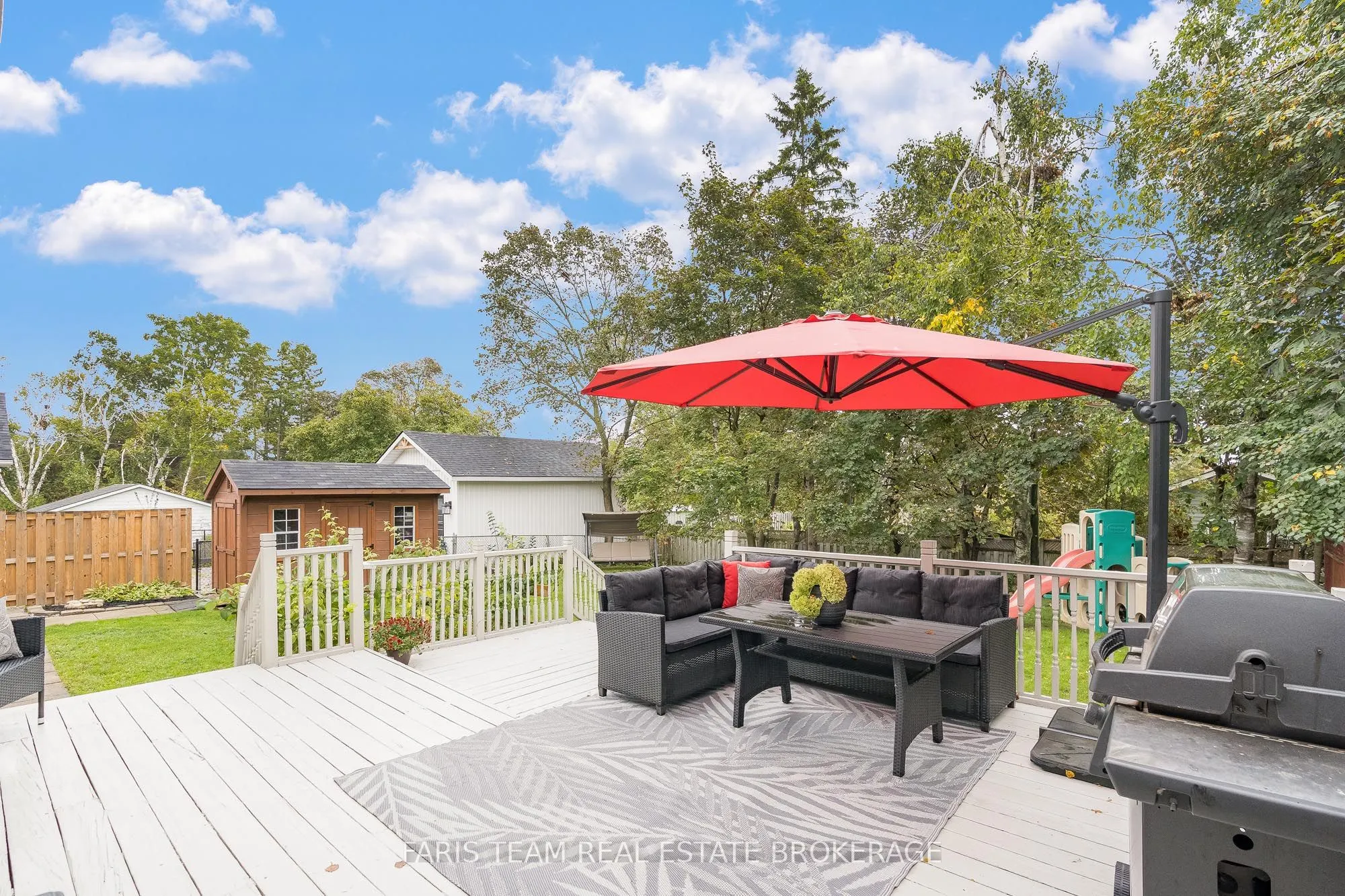 27 Ottaway Avenue