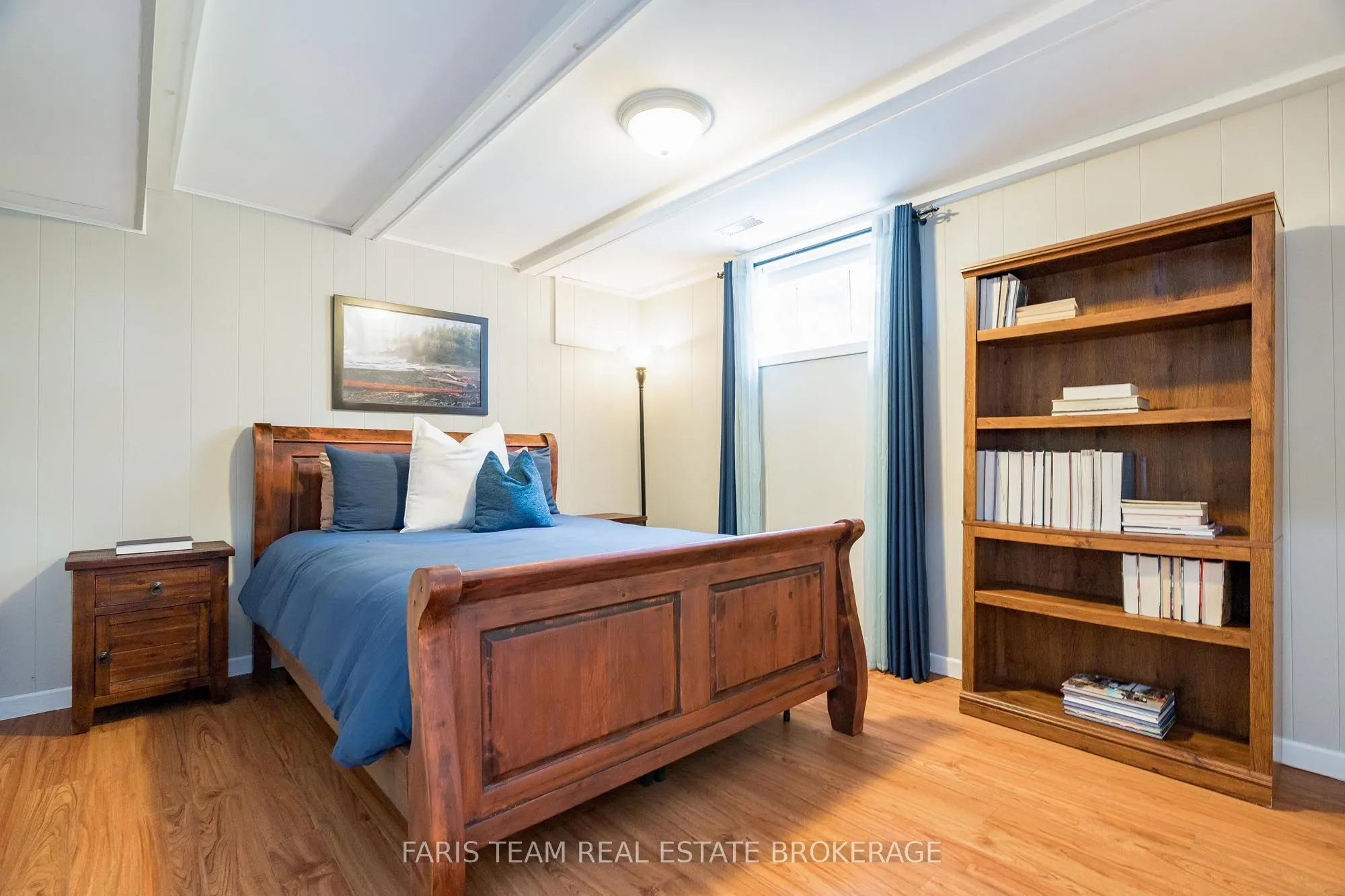 27 Ottaway Avenue