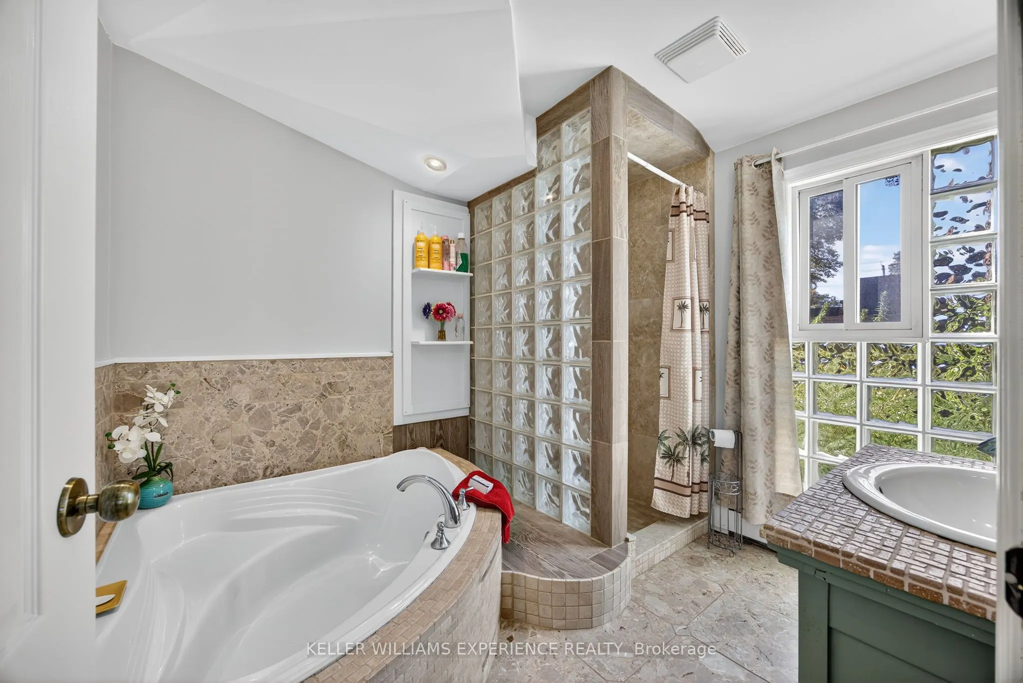116 BURTON Avenue