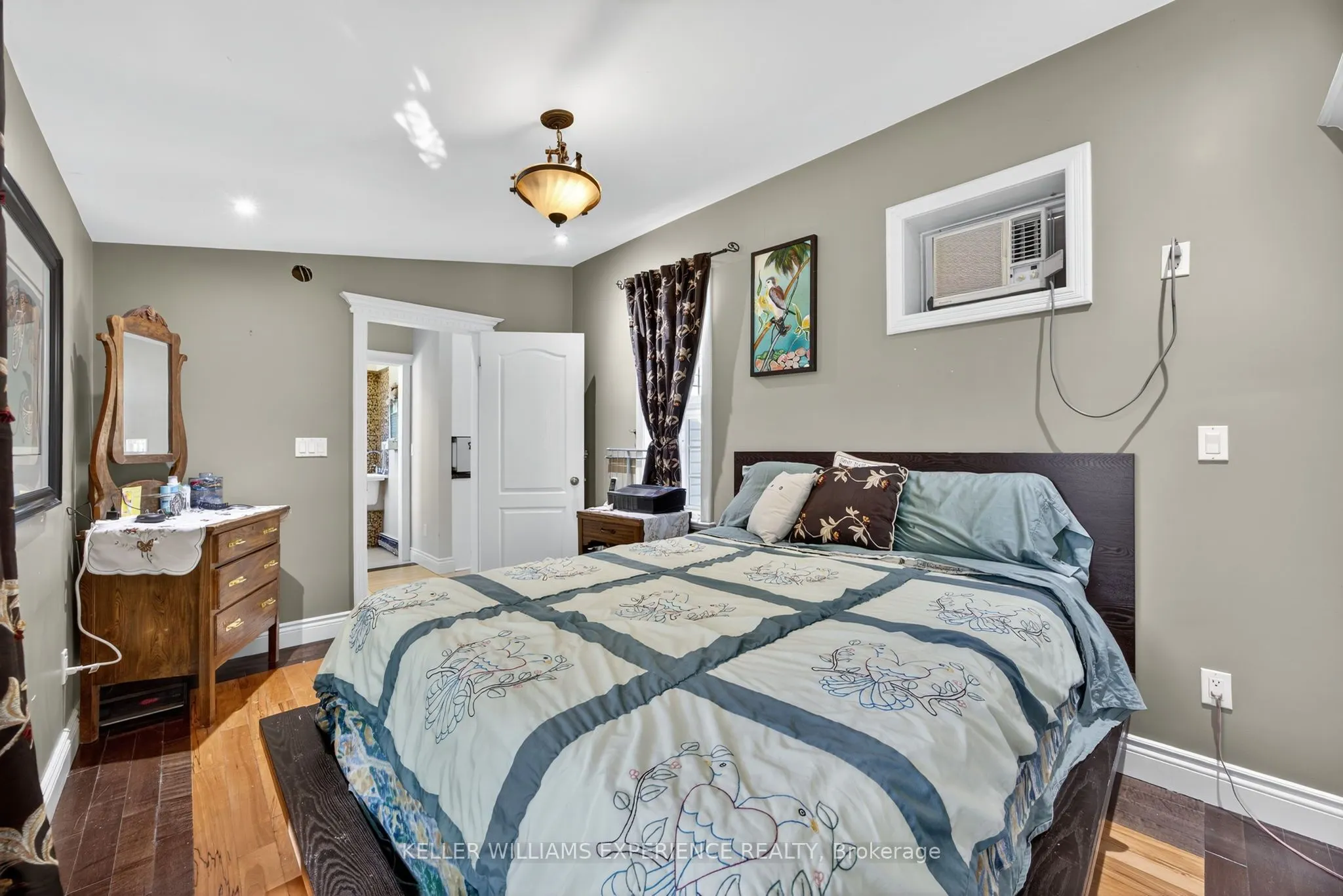 116 BURTON Avenue