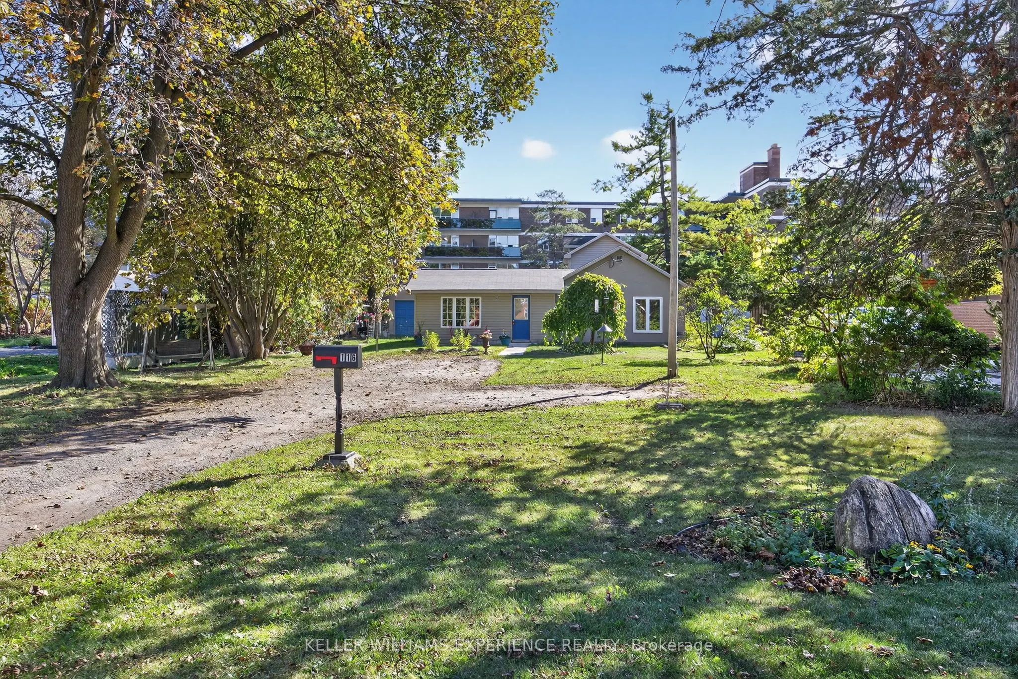 116 BURTON Avenue