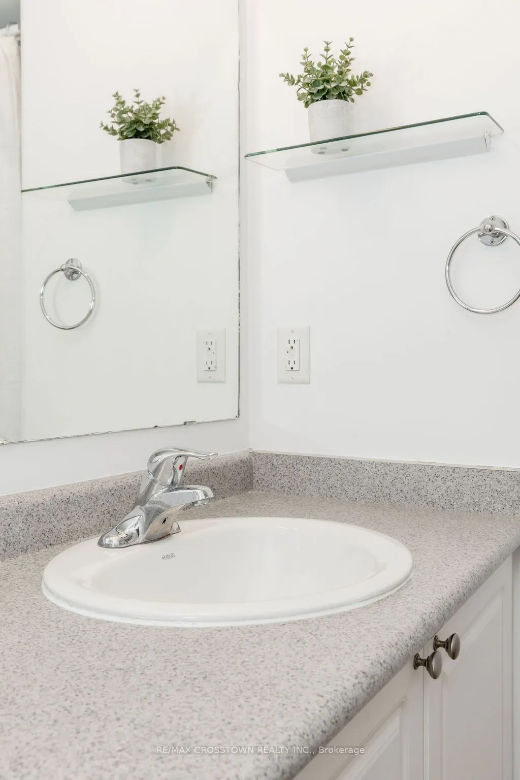 87 Goodwin Drive, #4