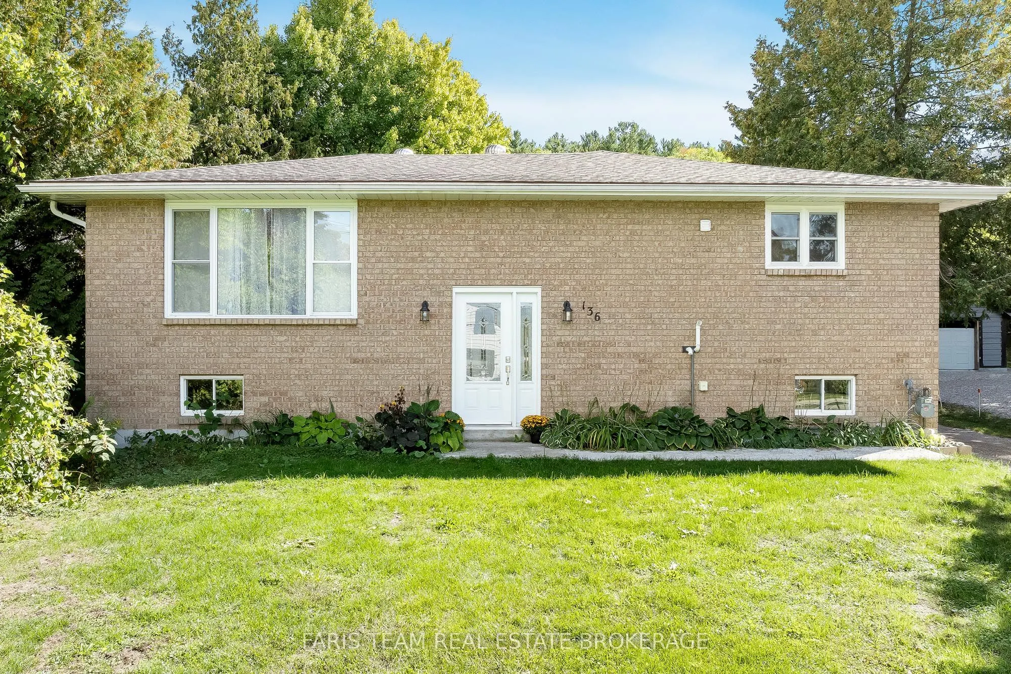 136 Poyntz Street