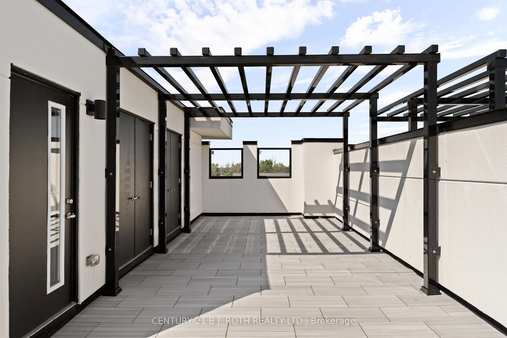 3 MARINER'S PIER Way