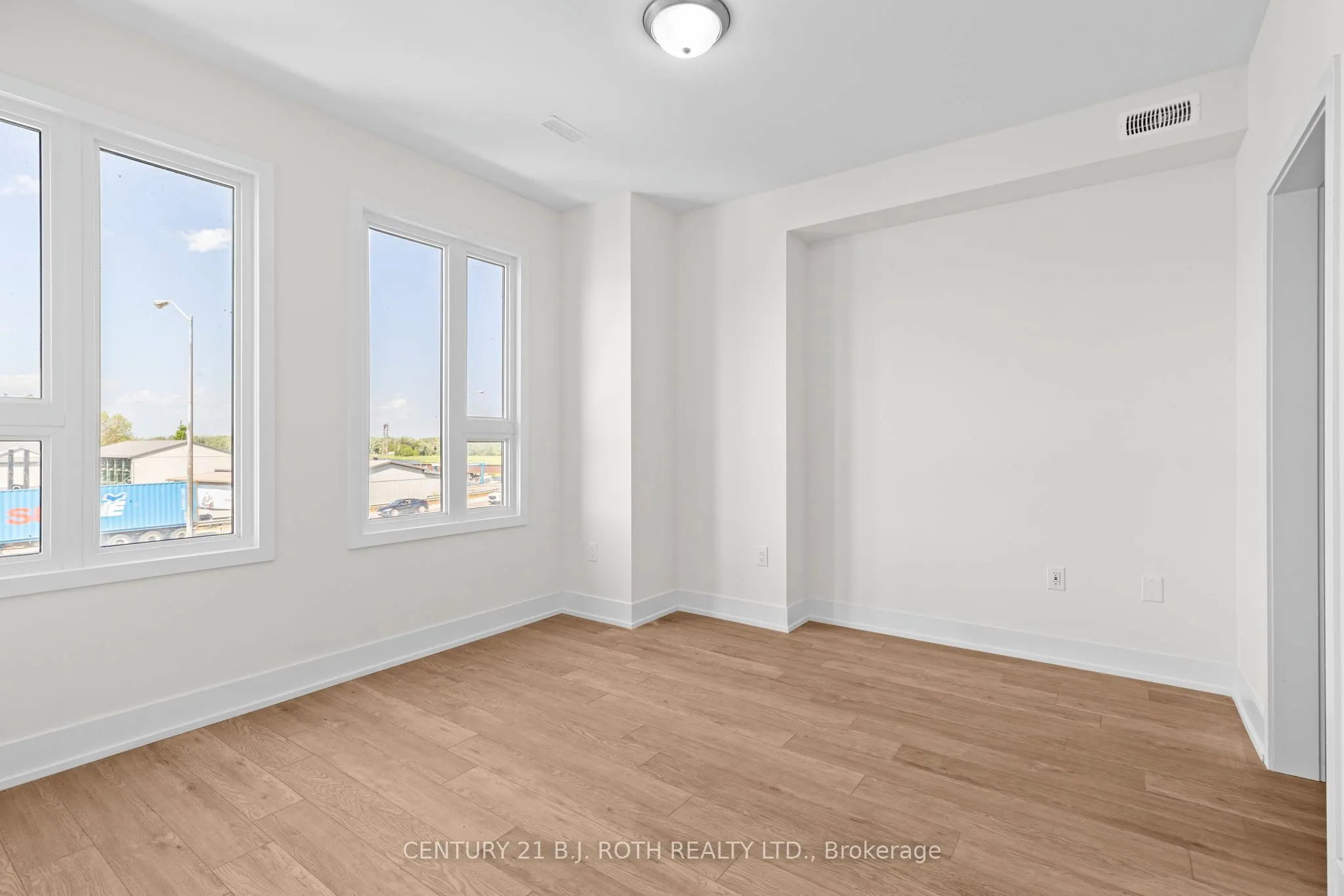 3 MARINER'S PIER Way
