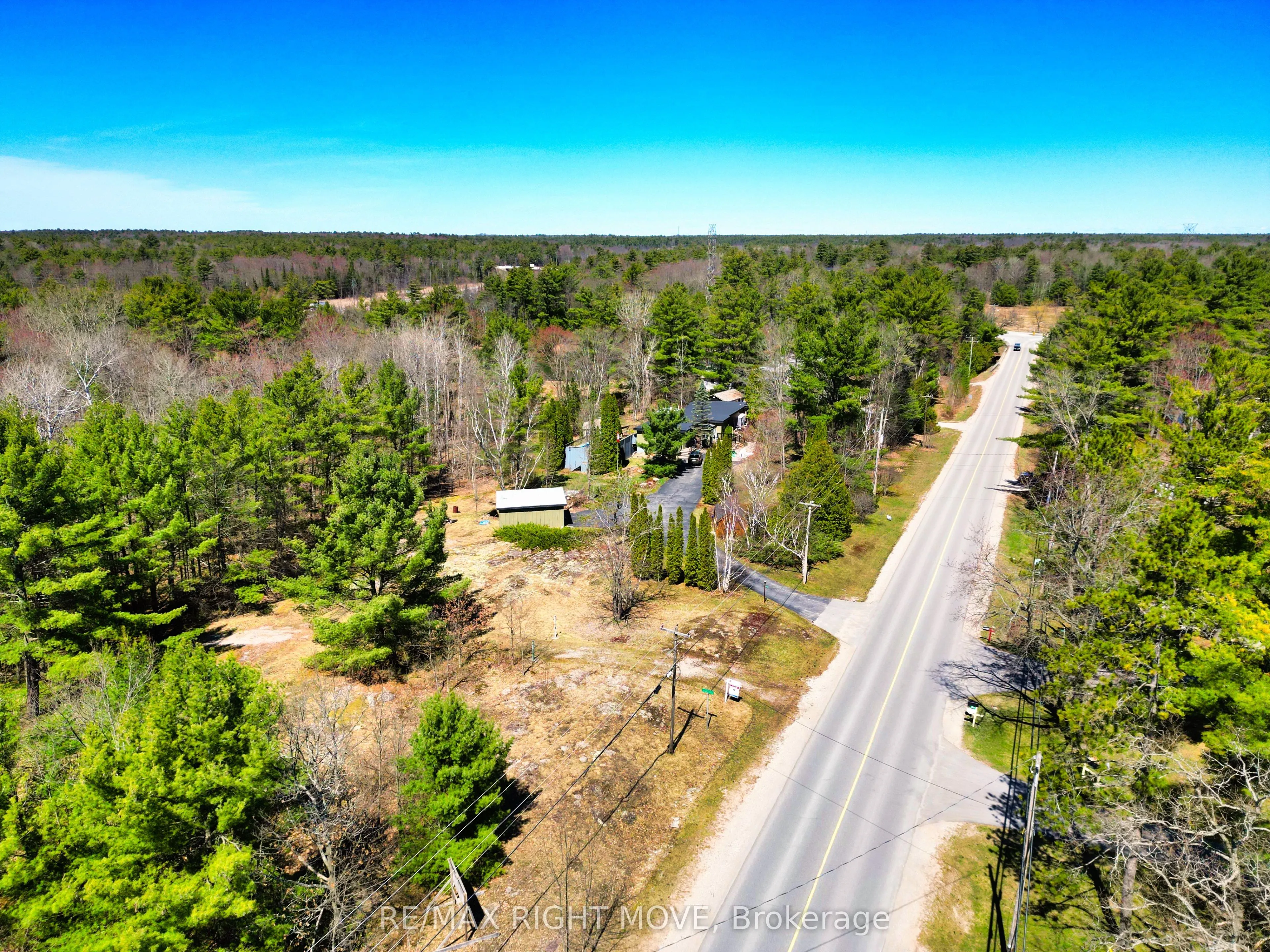 4544 Bowles Lane