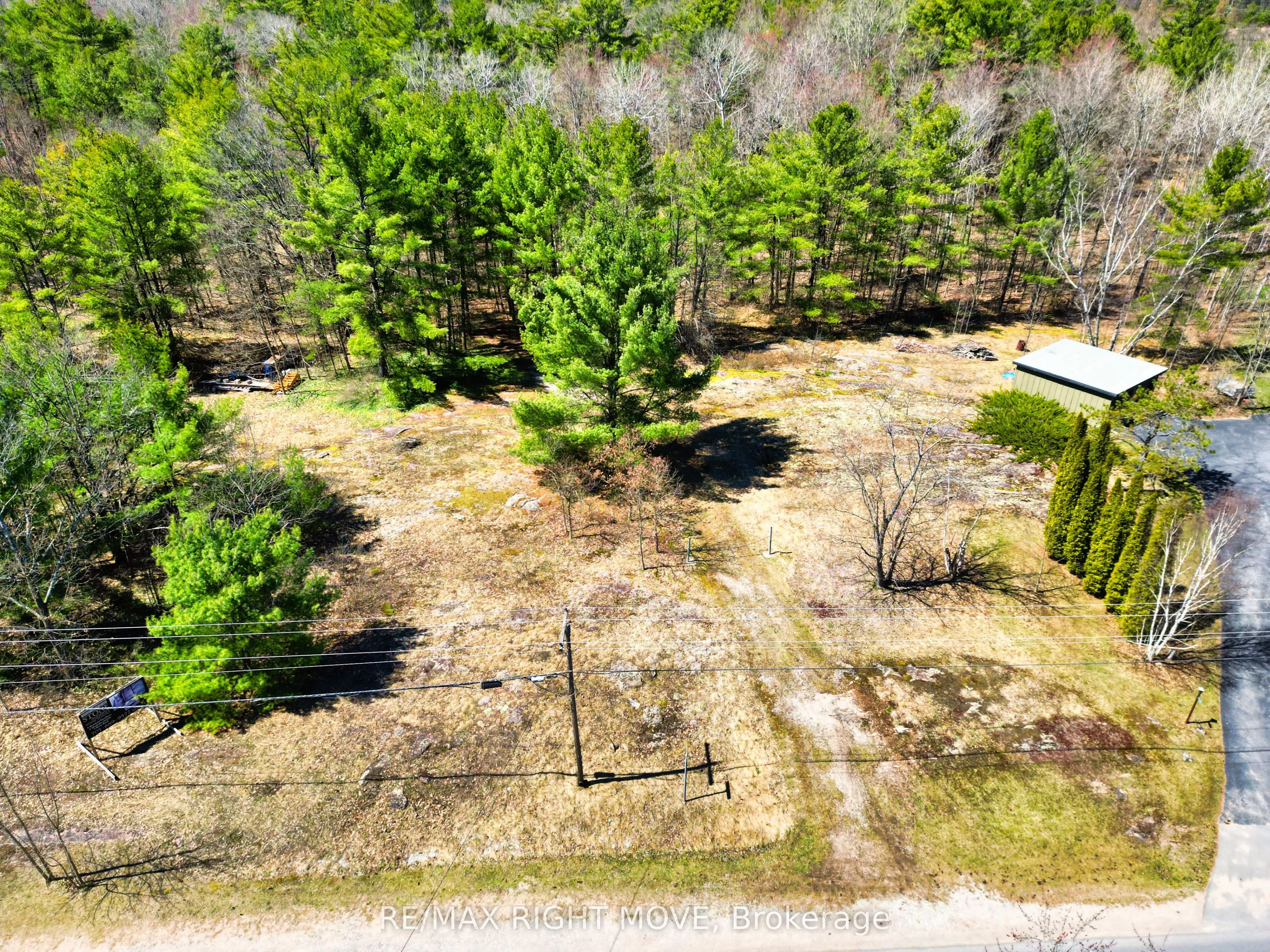 4544 Bowles Lane