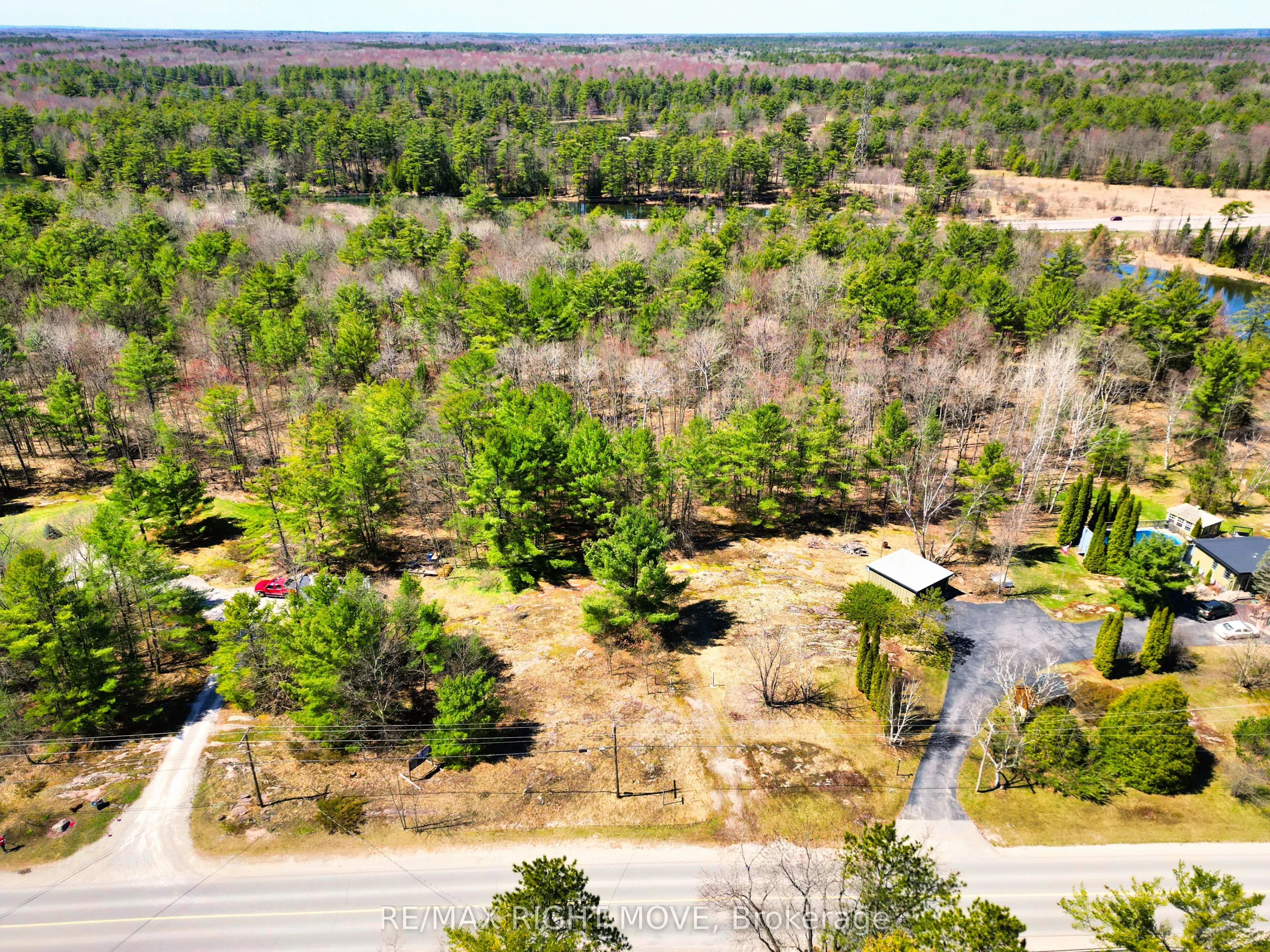 4544 Bowles Lane