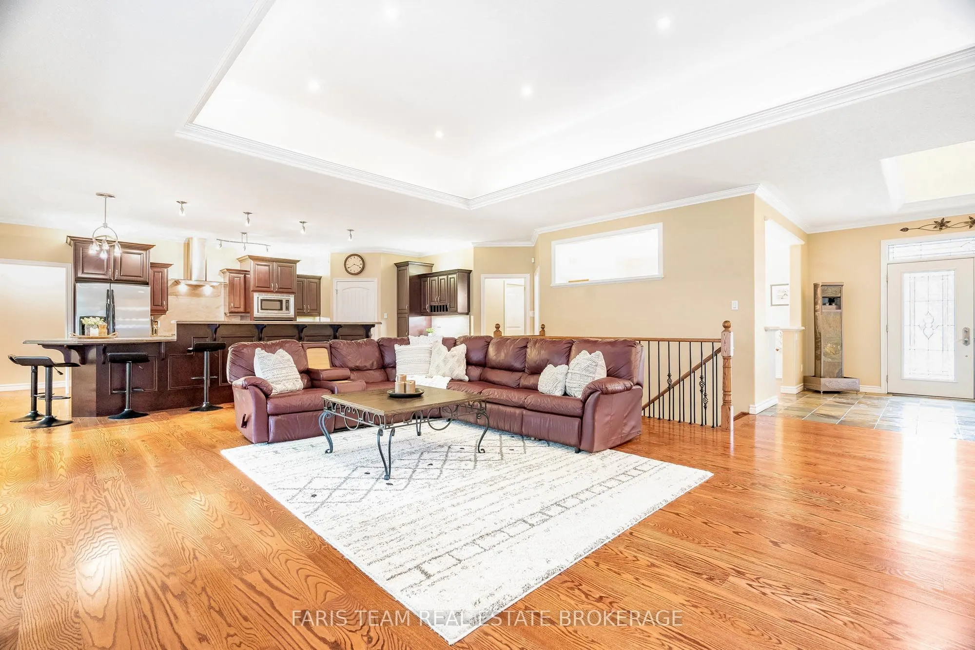 138 Knox Road E