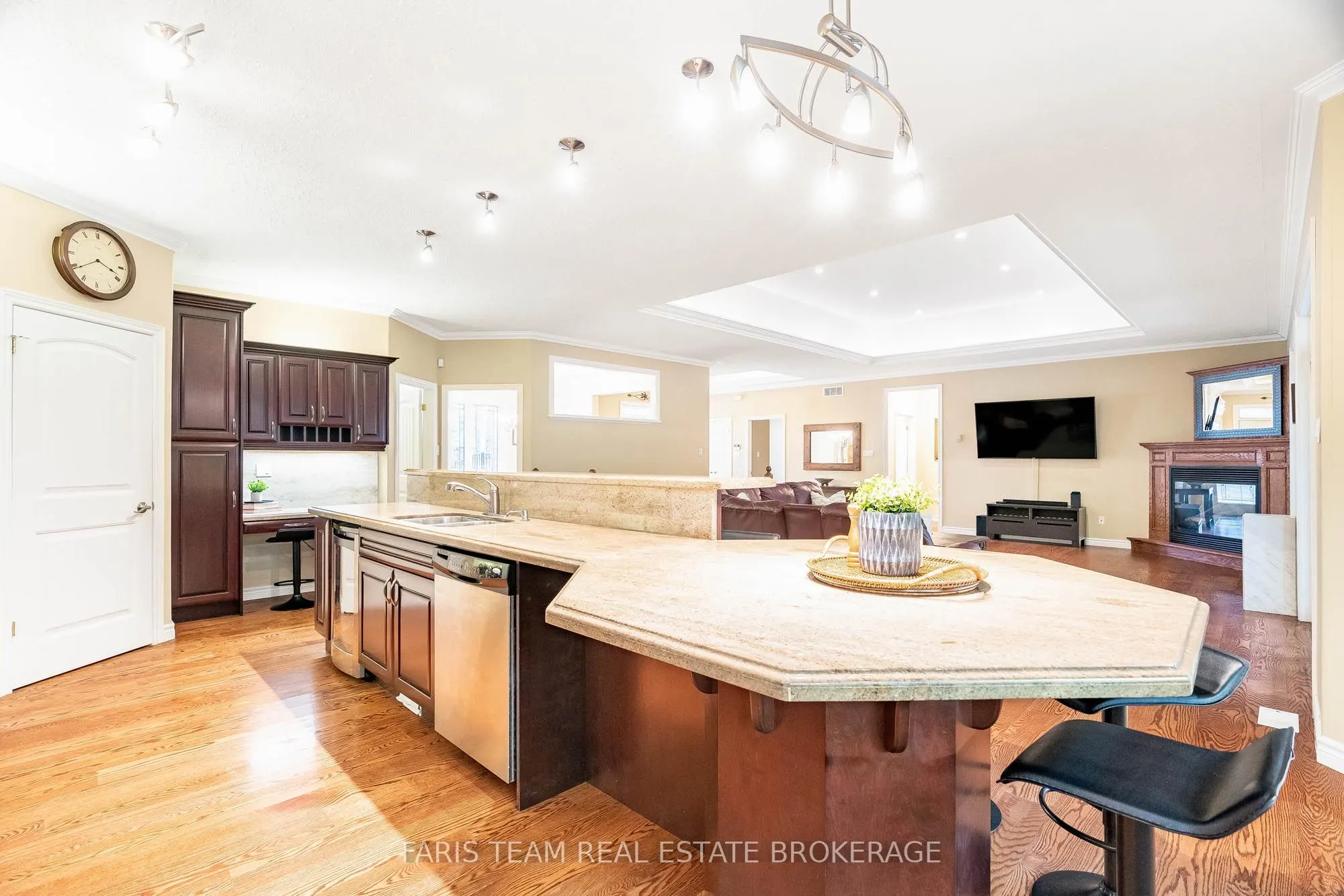 138 Knox Road E