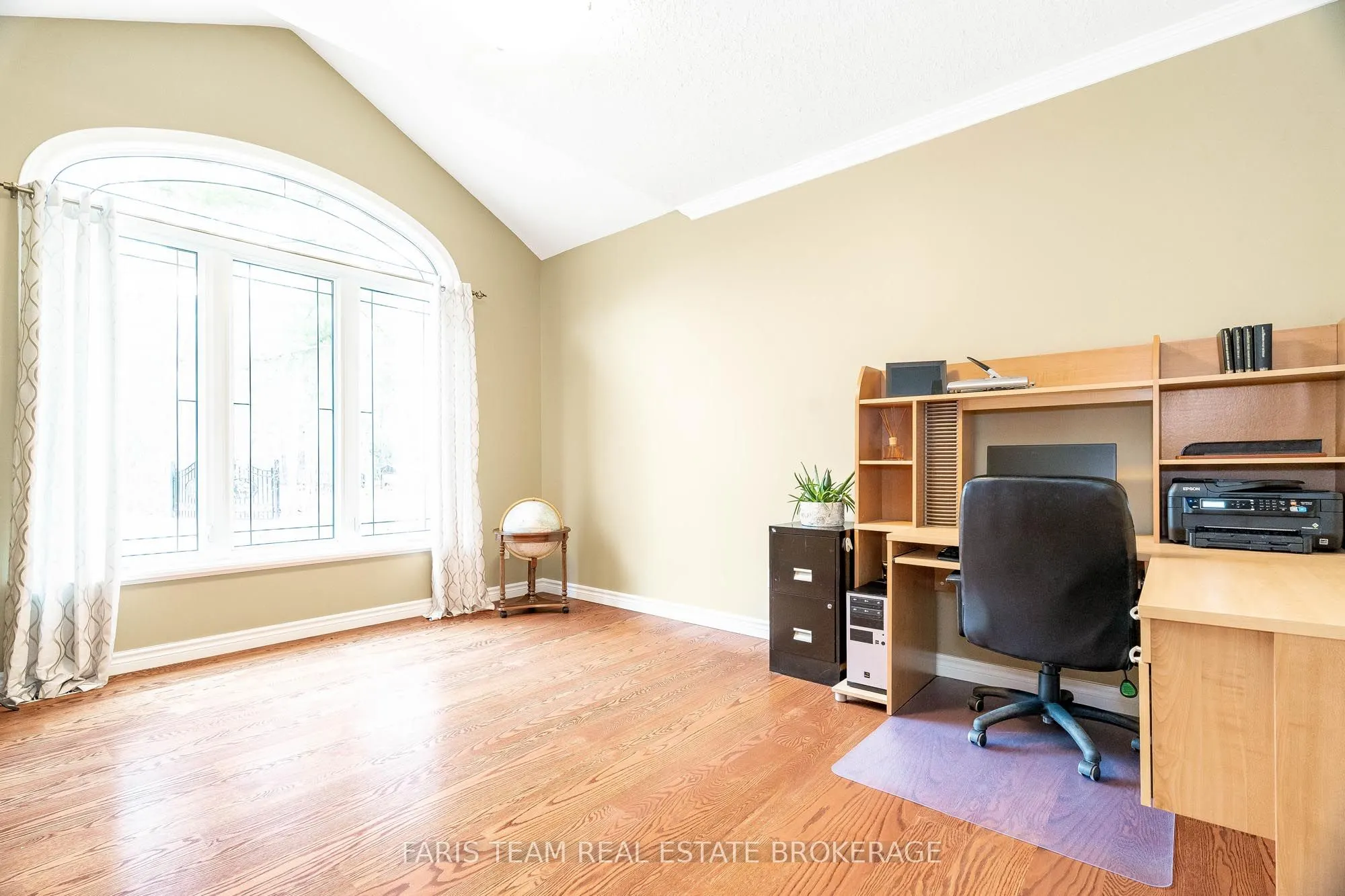 138 Knox Road E