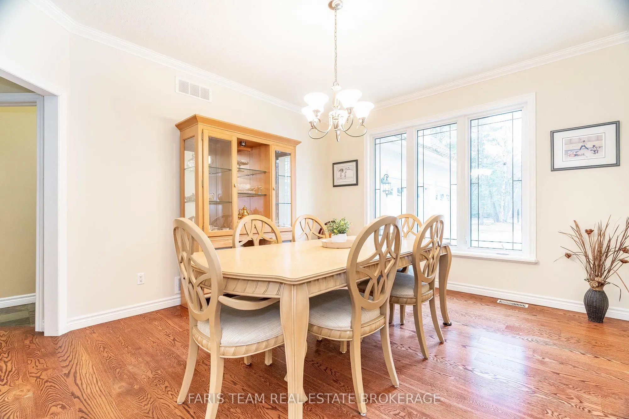 138 Knox Road E
