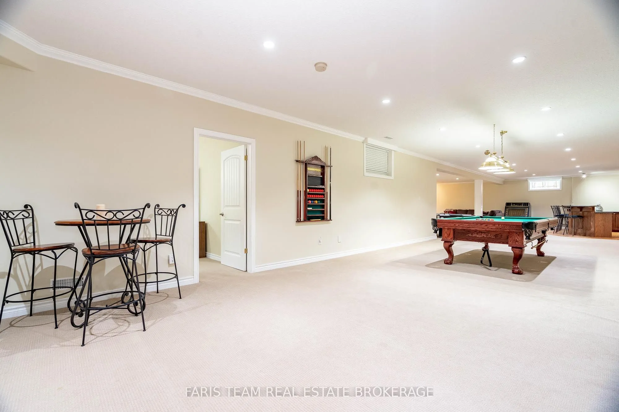 138 Knox Road E