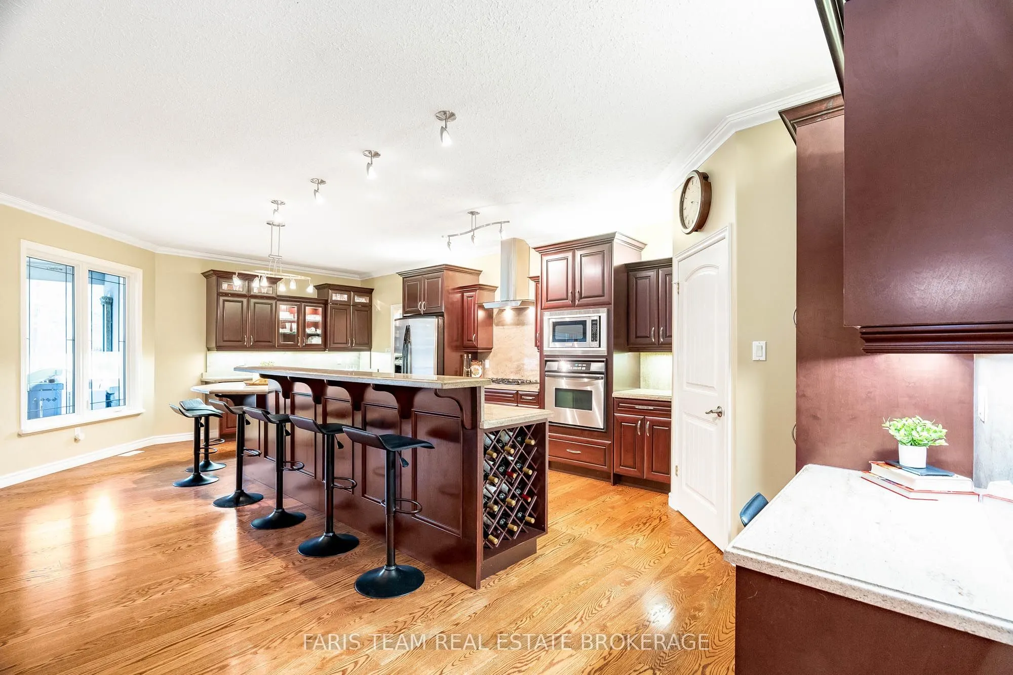 138 Knox Road E