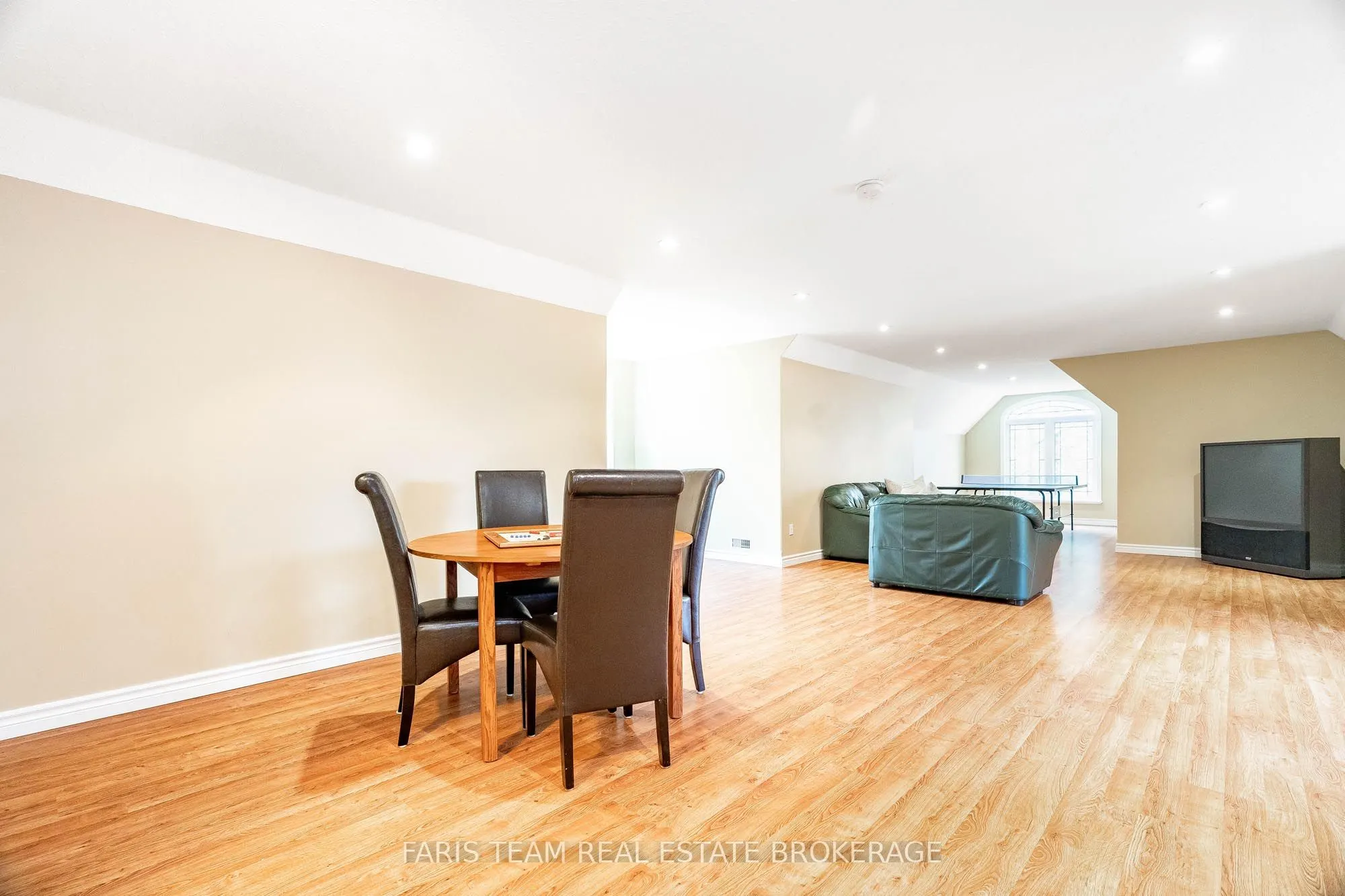 138 Knox Road E