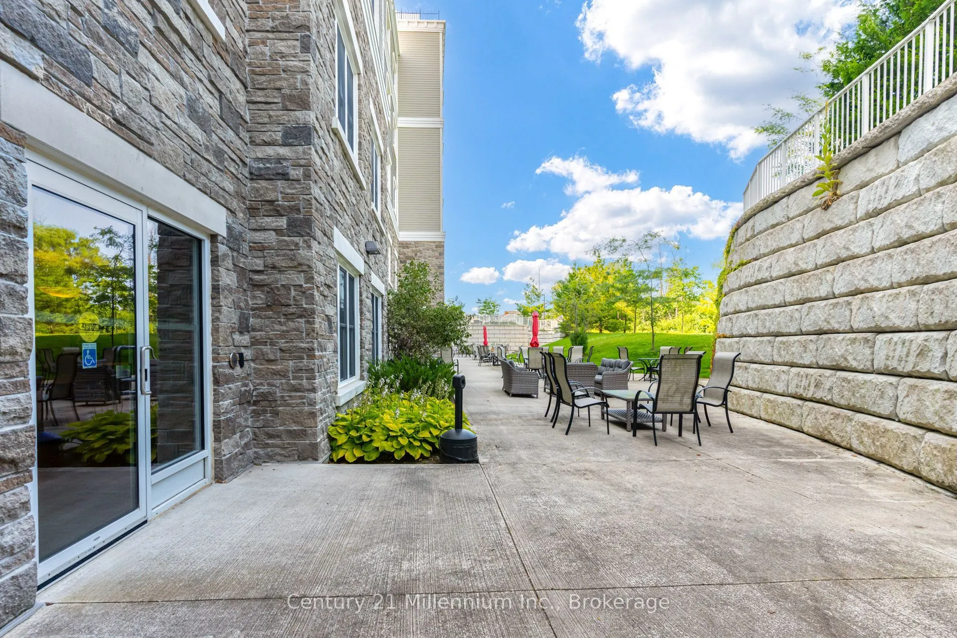 4 Kimberly Lane, #306