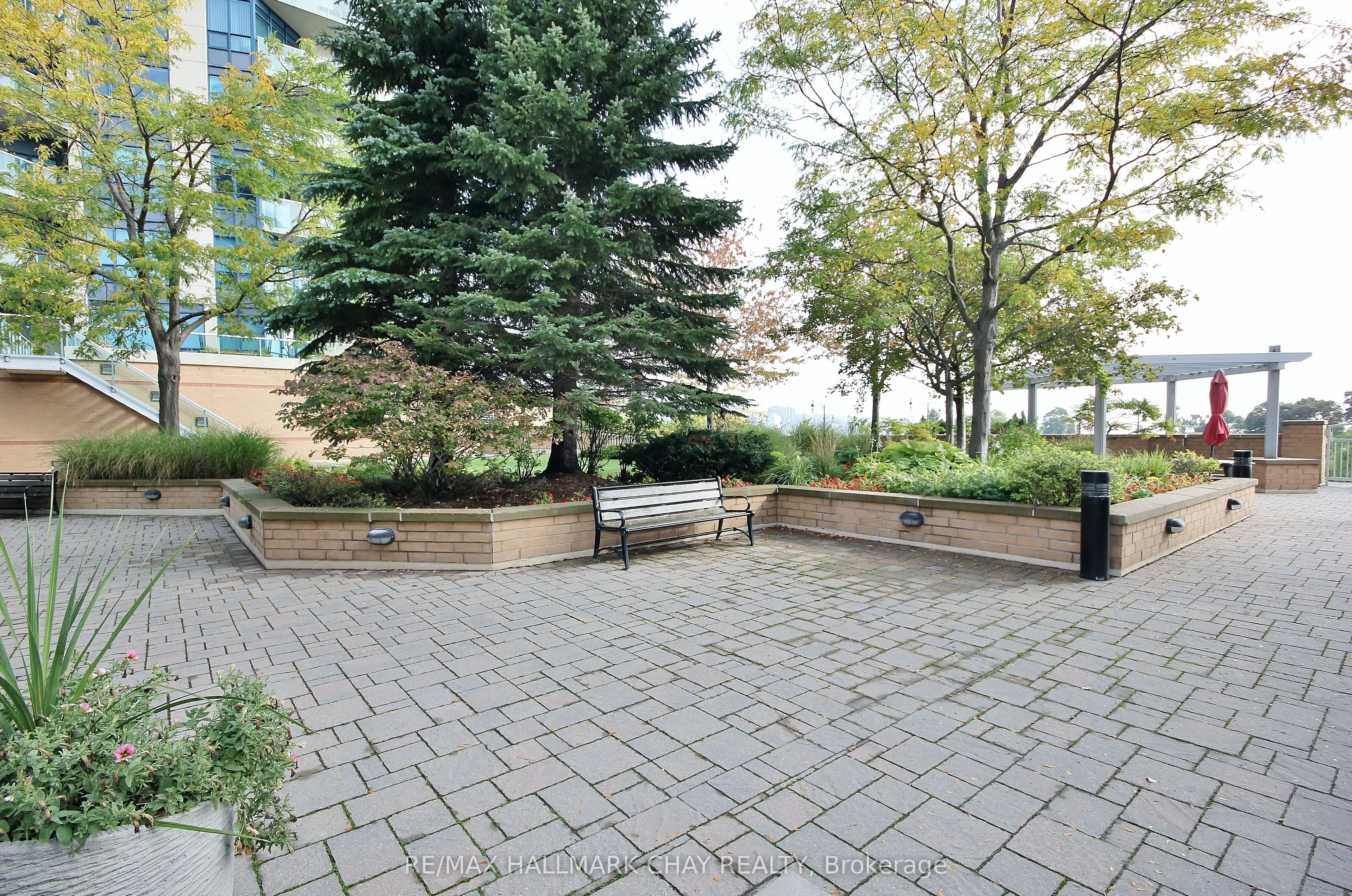 37 Ellen Street, #511