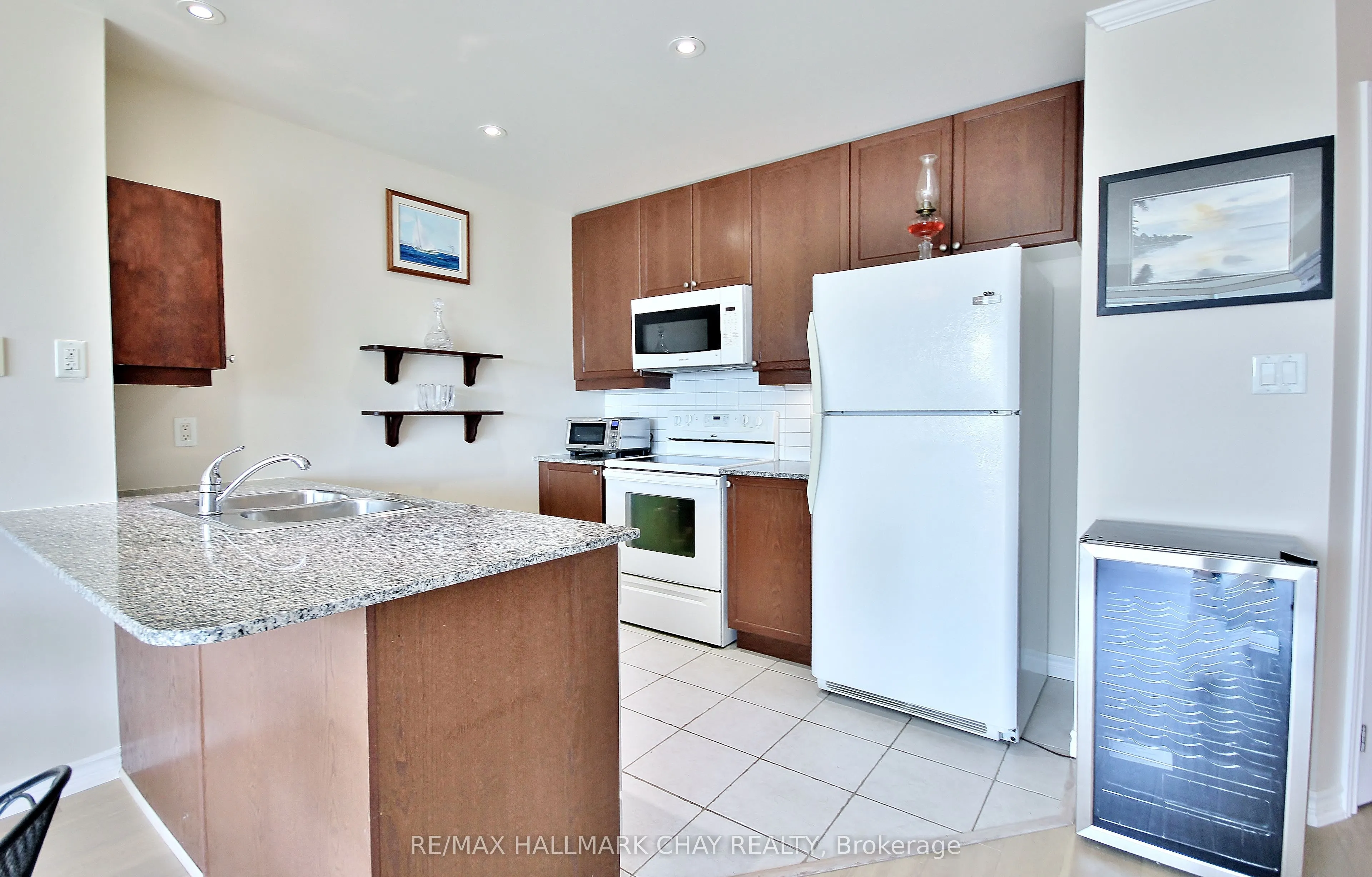 37 Ellen Street, #511