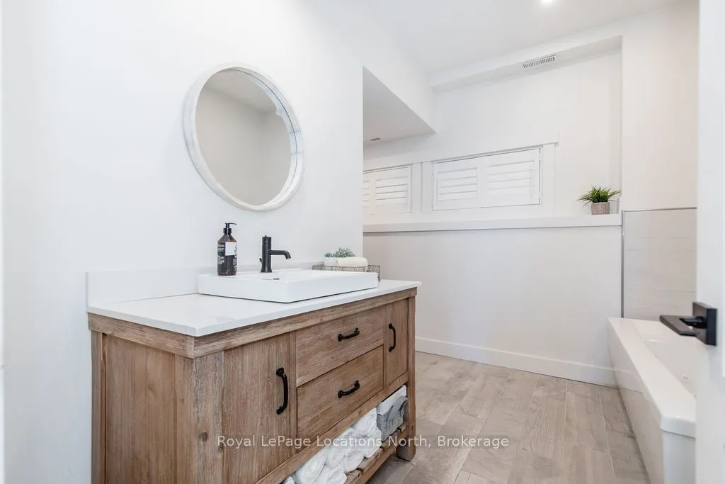 38 Lighthouse Lane E, #6