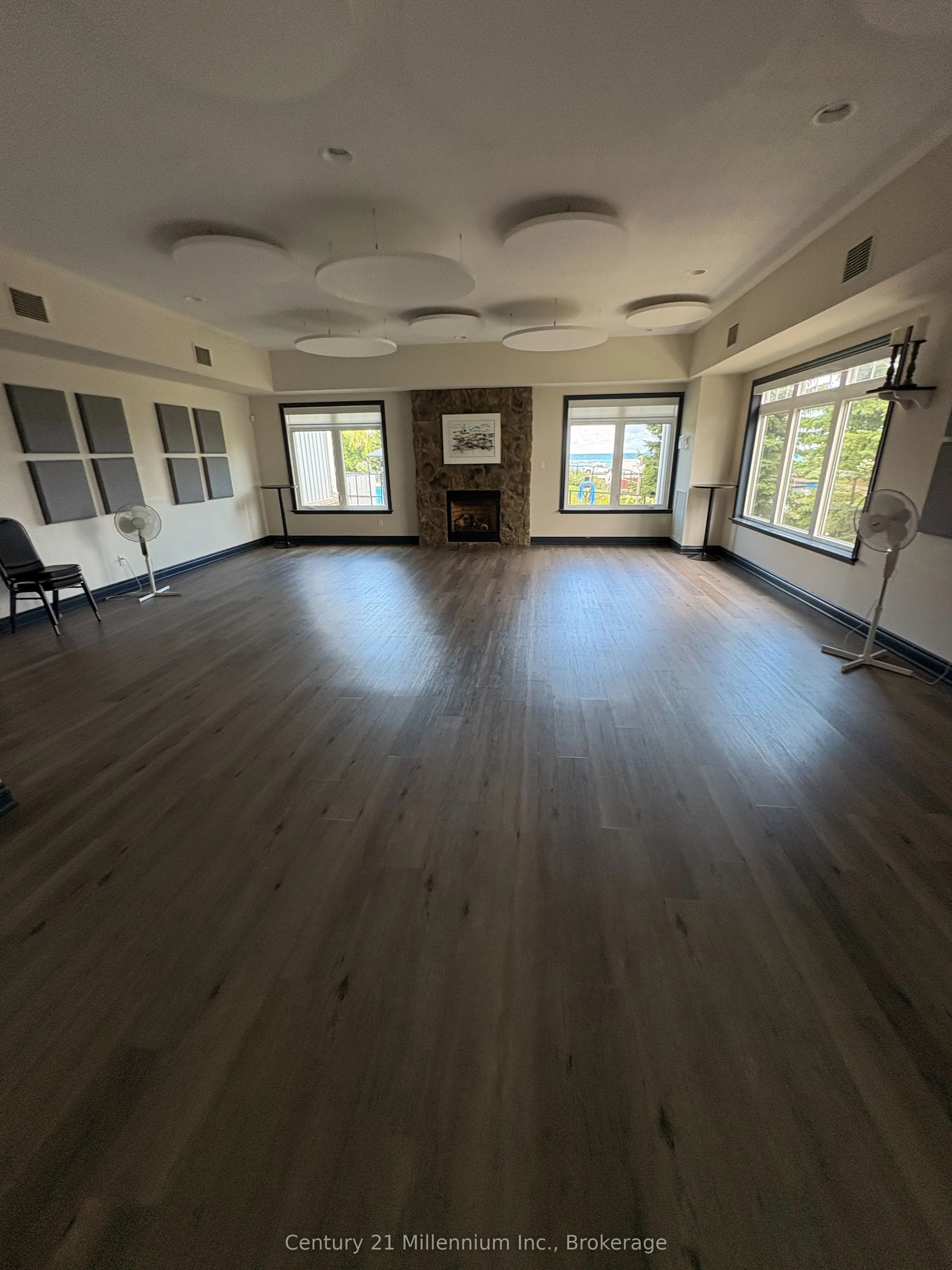 7 Clubhouse Drive