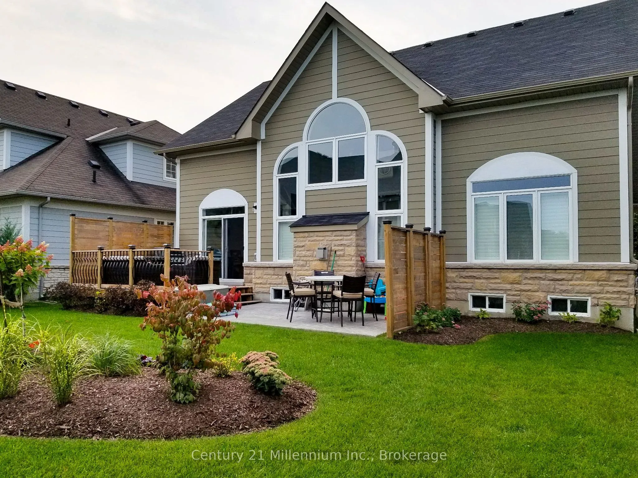 7 Clubhouse Drive