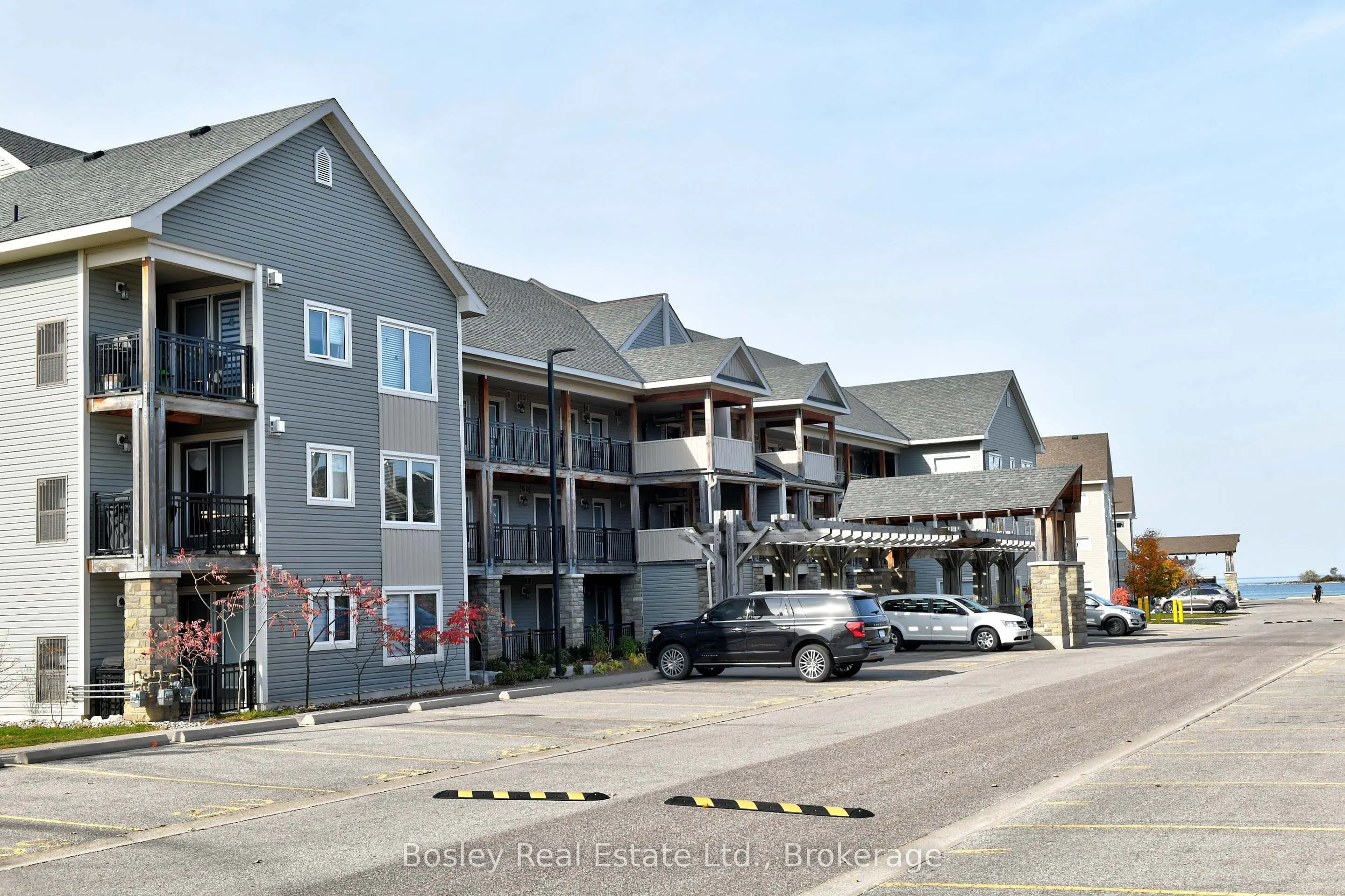 2 Cove Court, #208