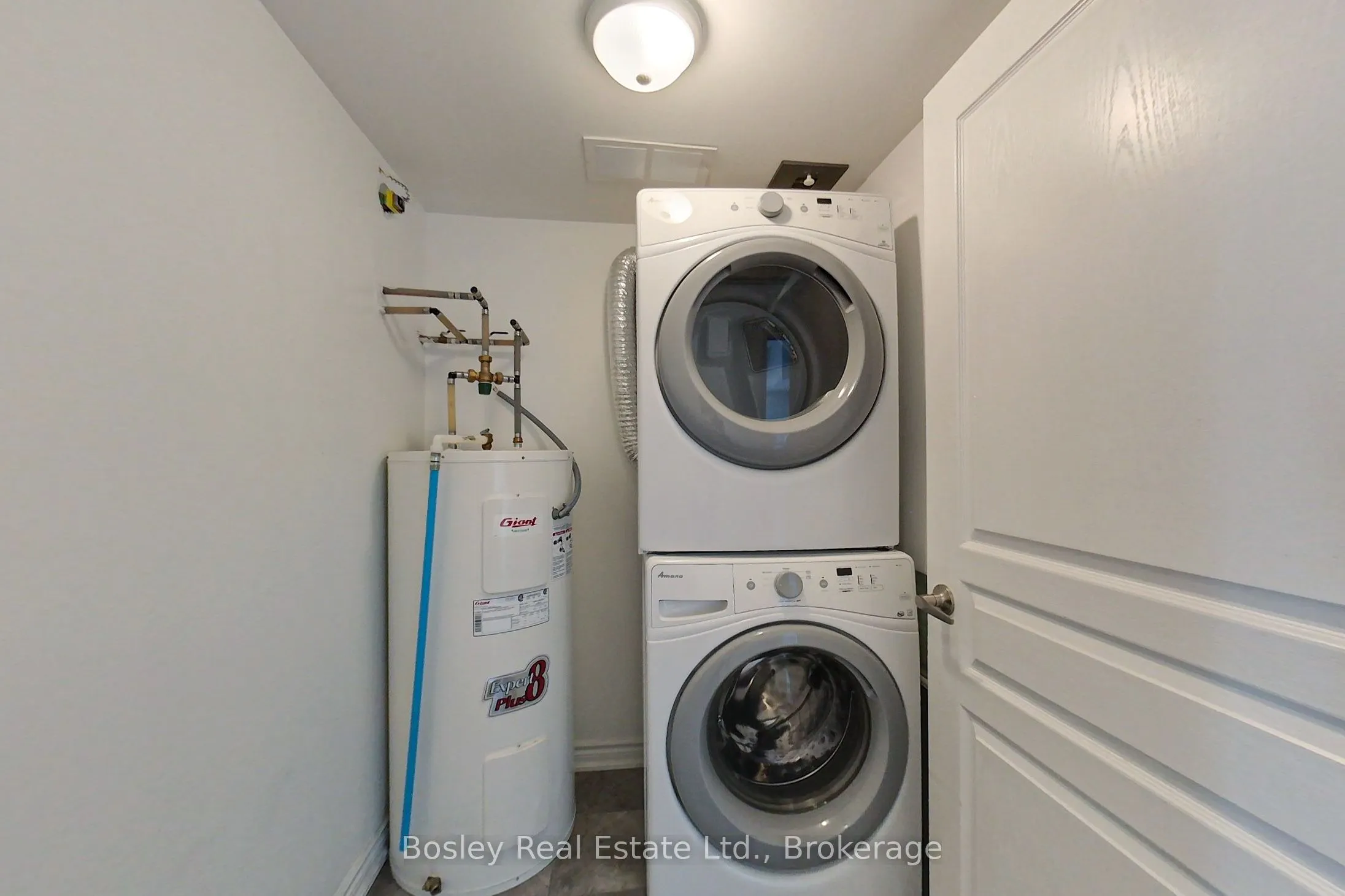 2 Cove Court, #208