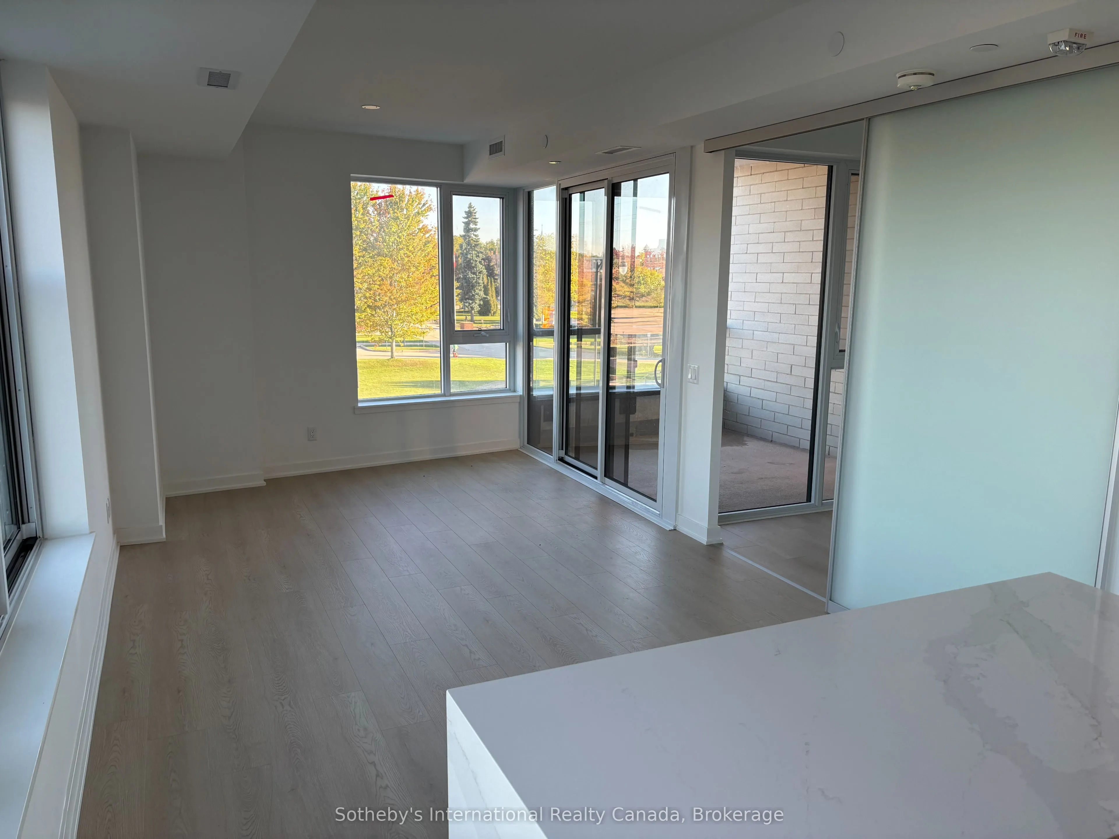 31 Huron Street, #206