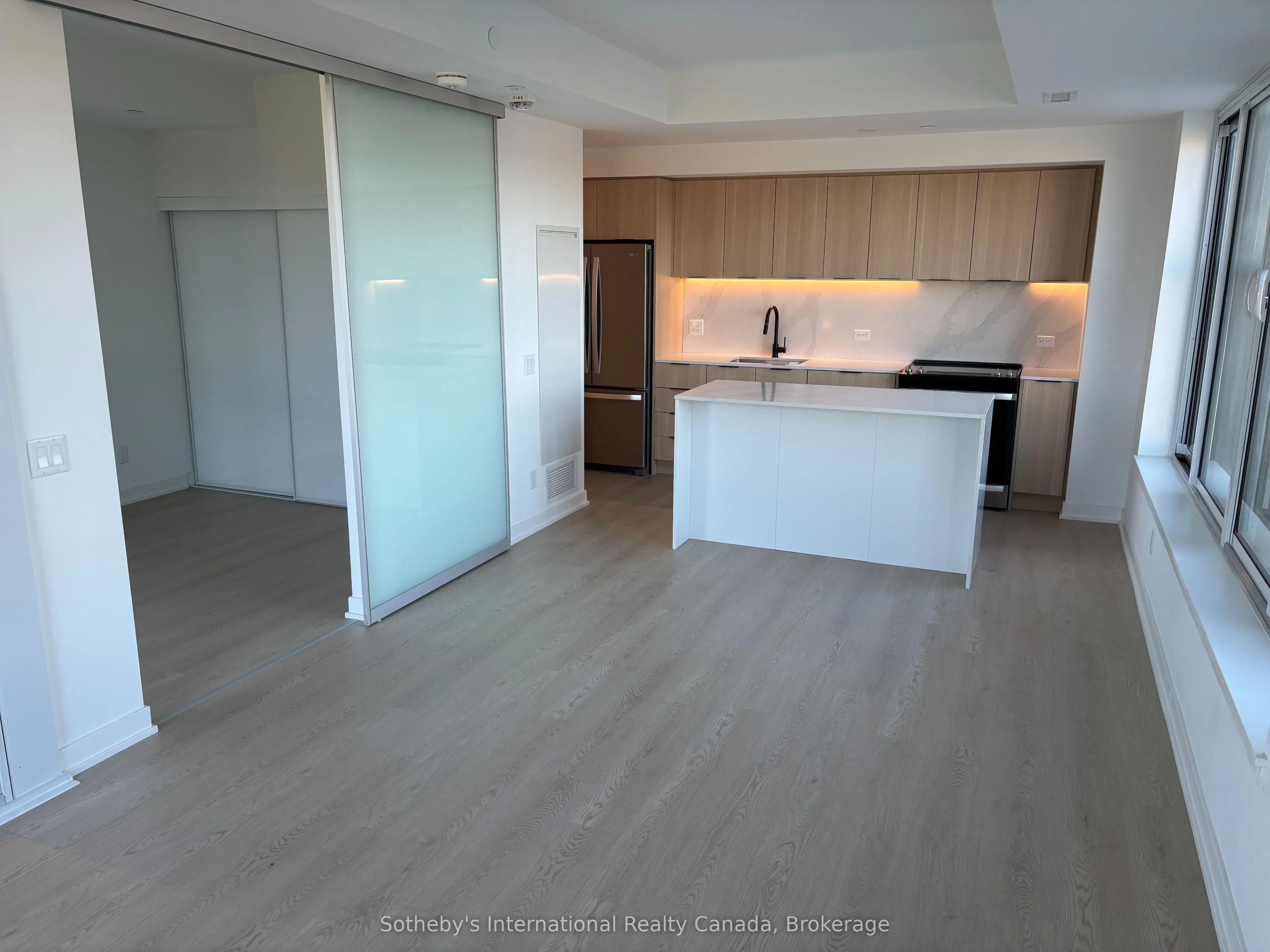 31 Huron Street, #206