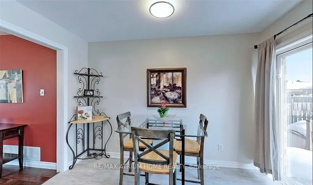 124 Monique Crescent