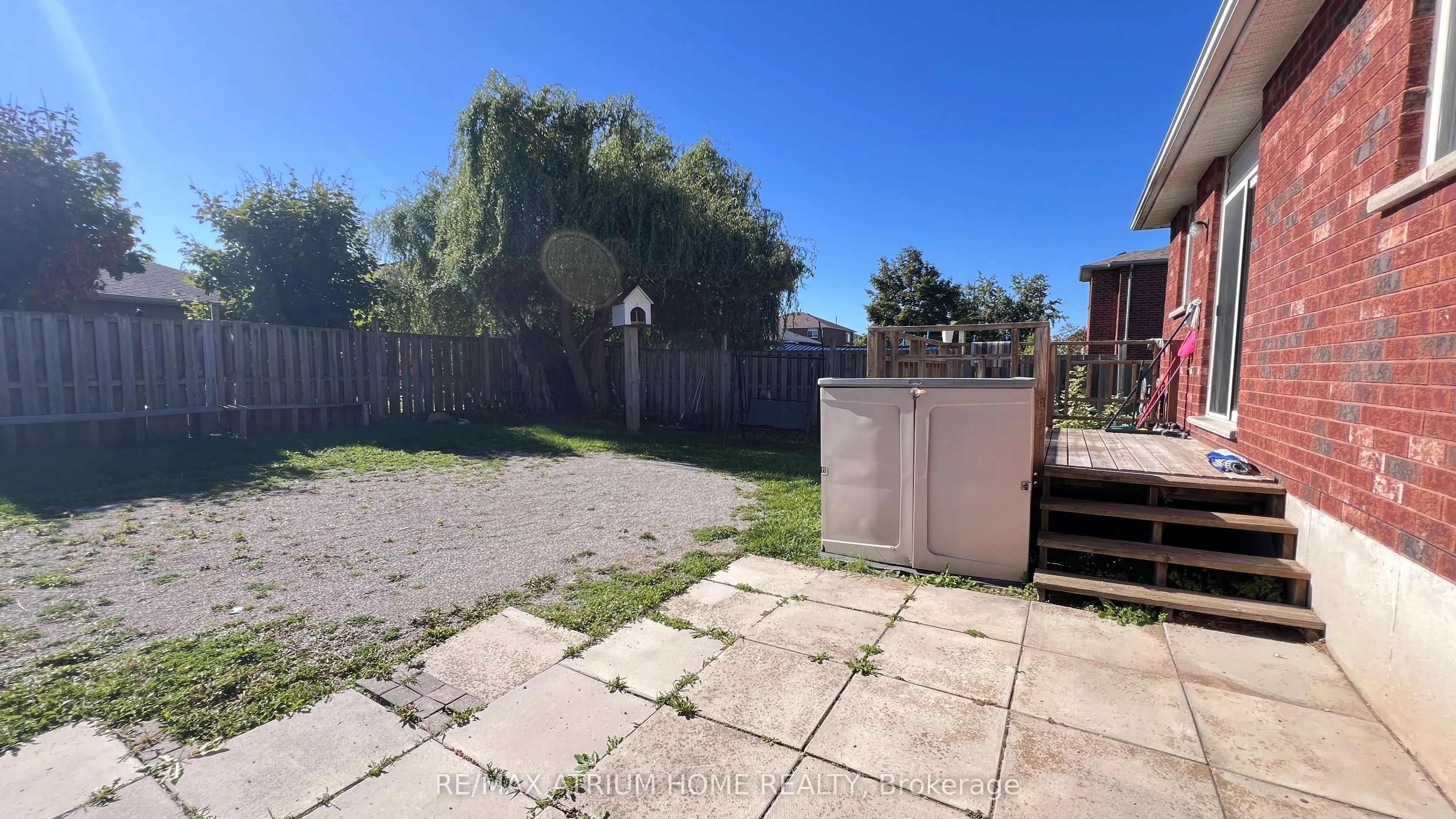 124 Monique Crescent