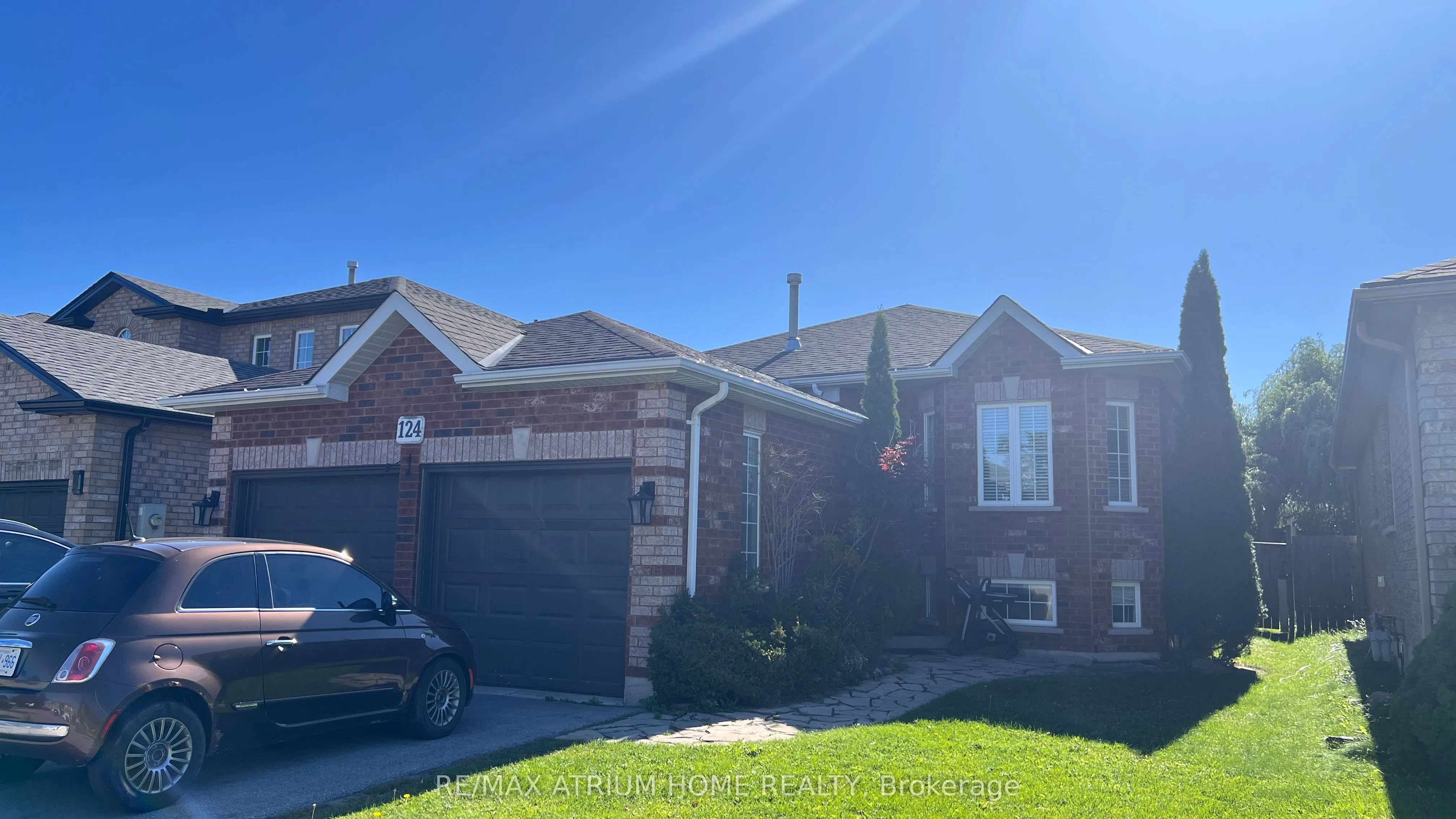 124 Monique Crescent