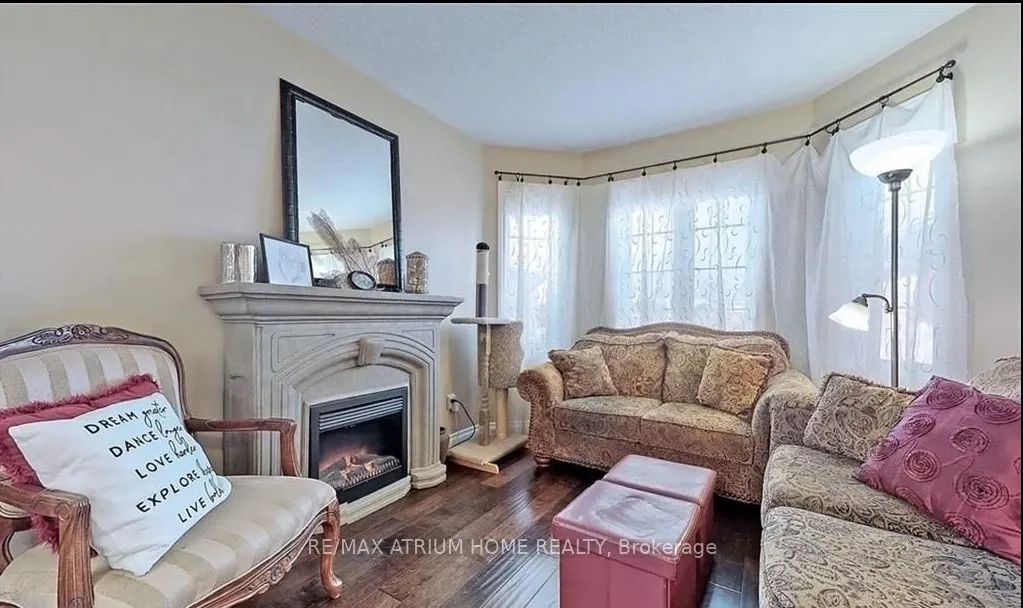 124 Monique Crescent