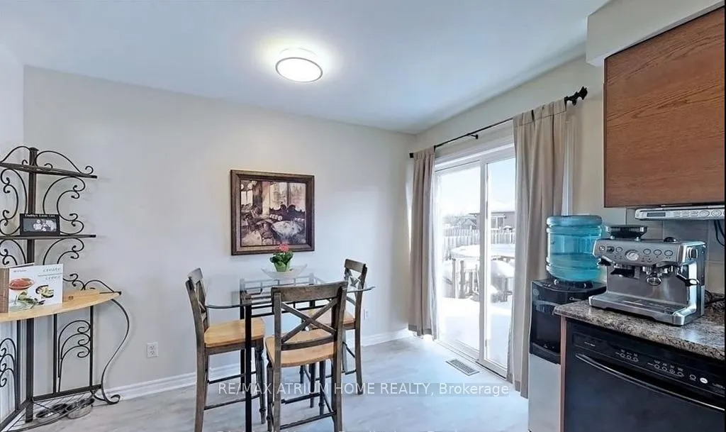 124 Monique Crescent