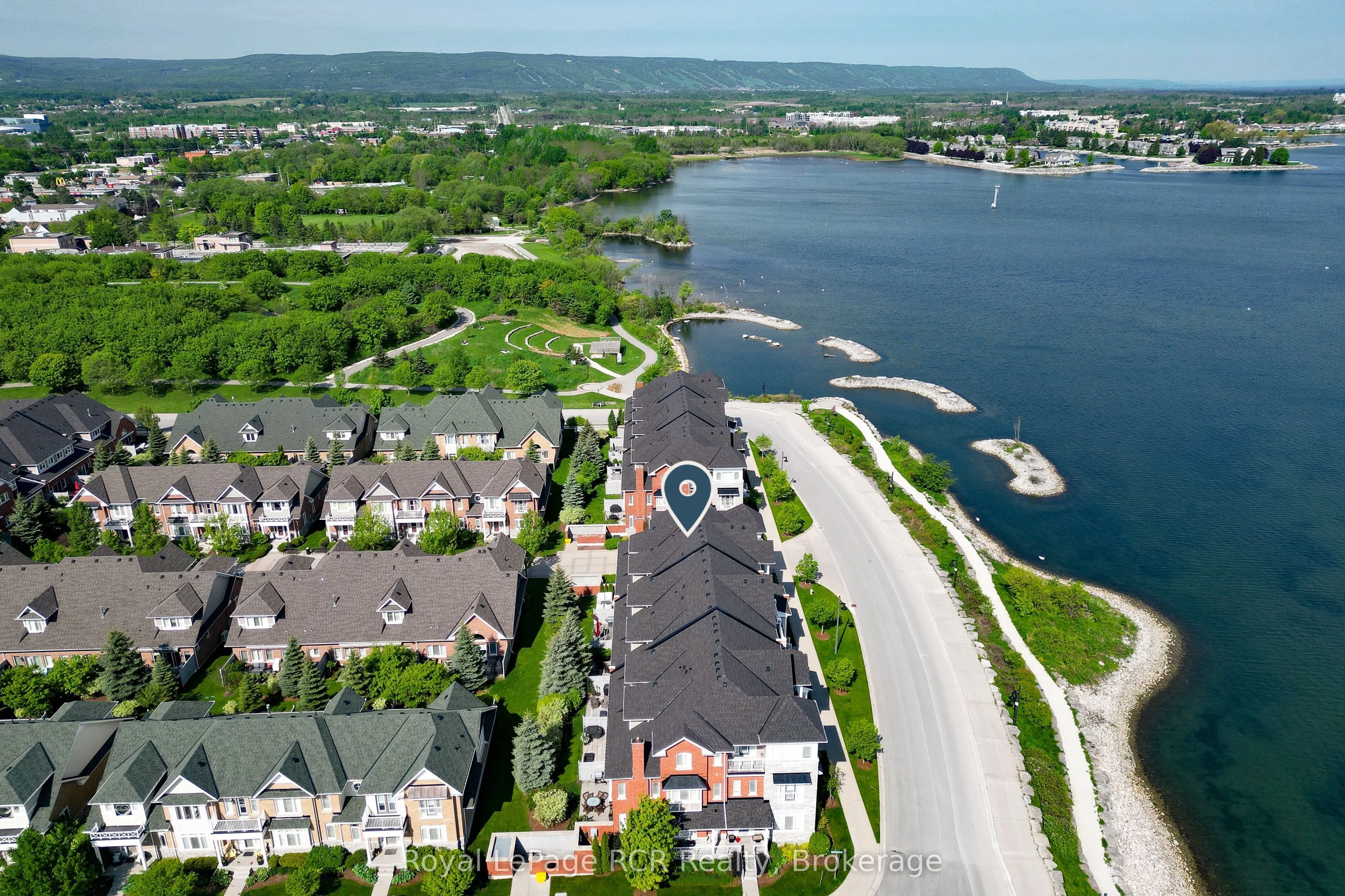 16 Wheelhouse Crescent, #8