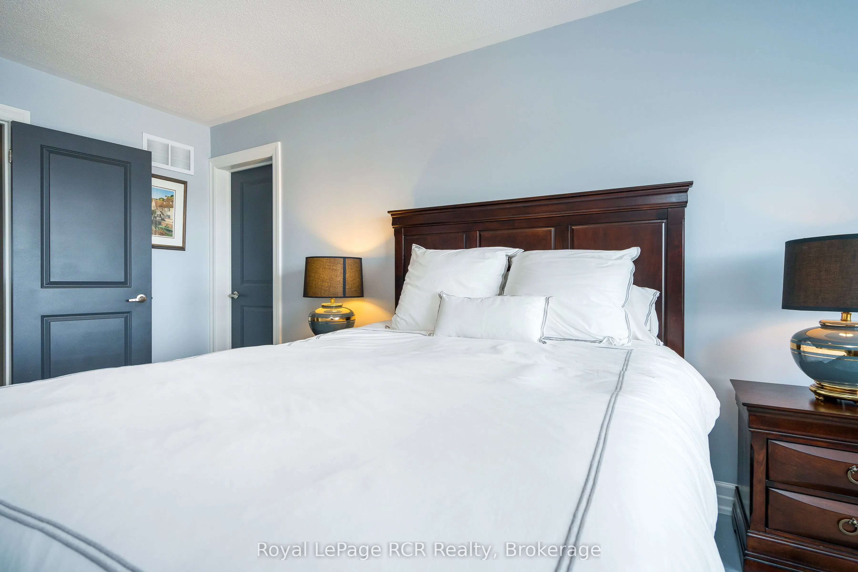 16 Wheelhouse Crescent, #8